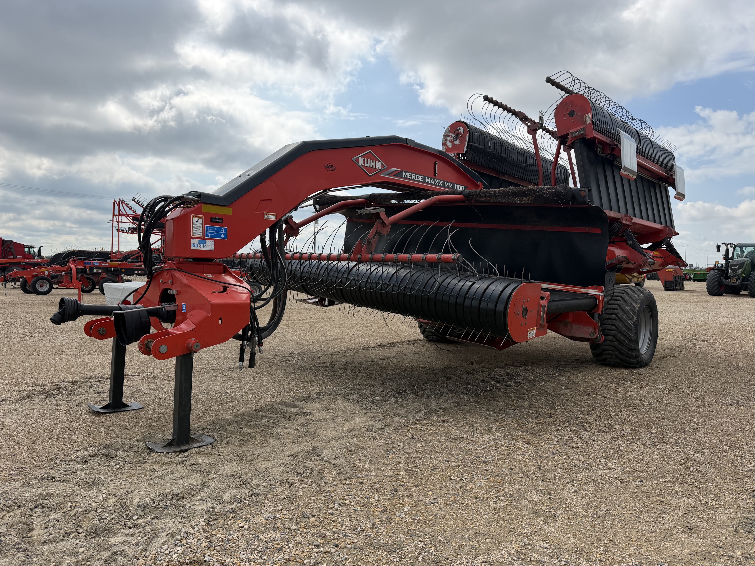 2019 Kuhn MERGE MAXX 1100 Hay Merger