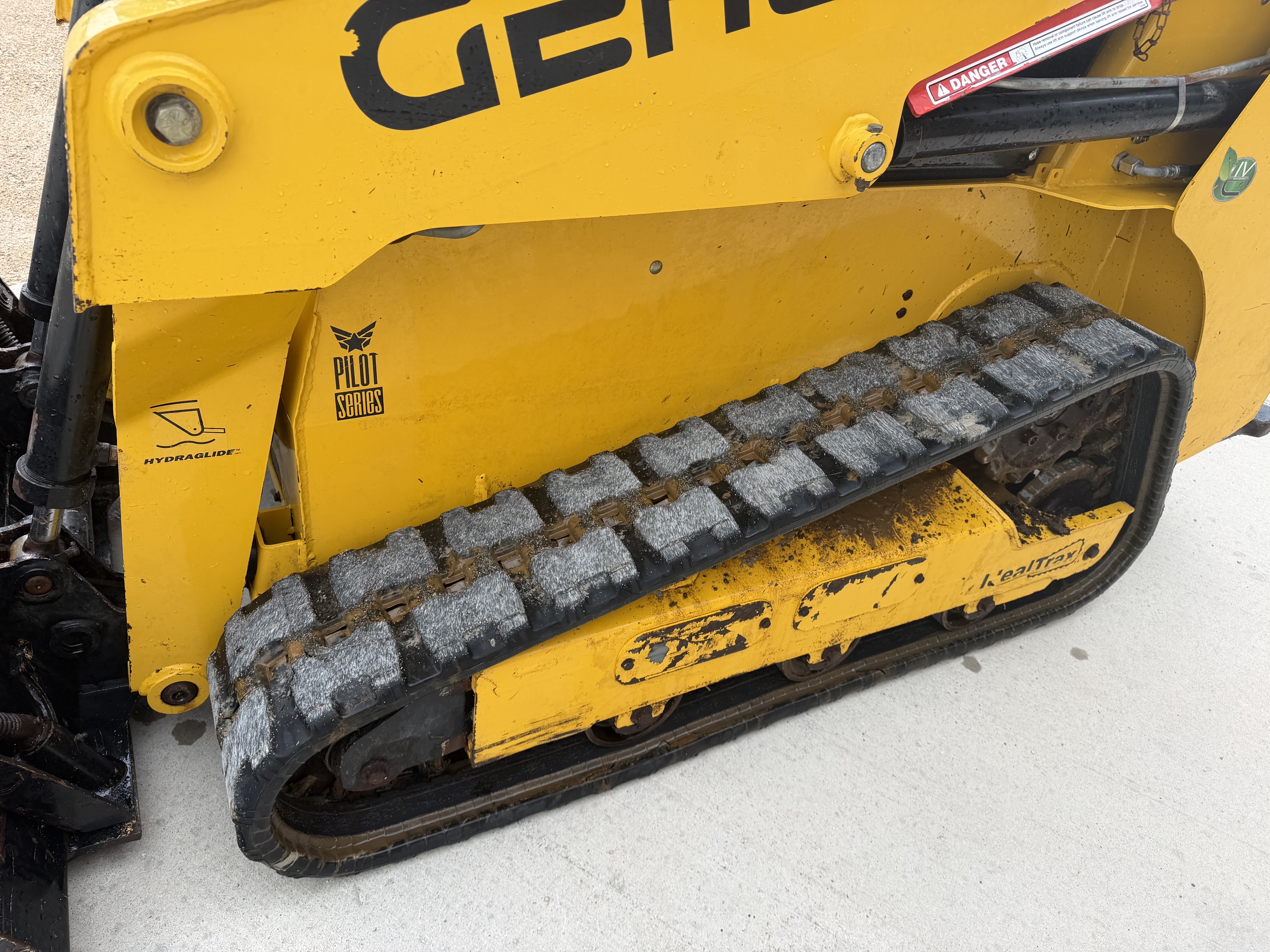 2024 Gehl RT105 Skid Steer/Excavator