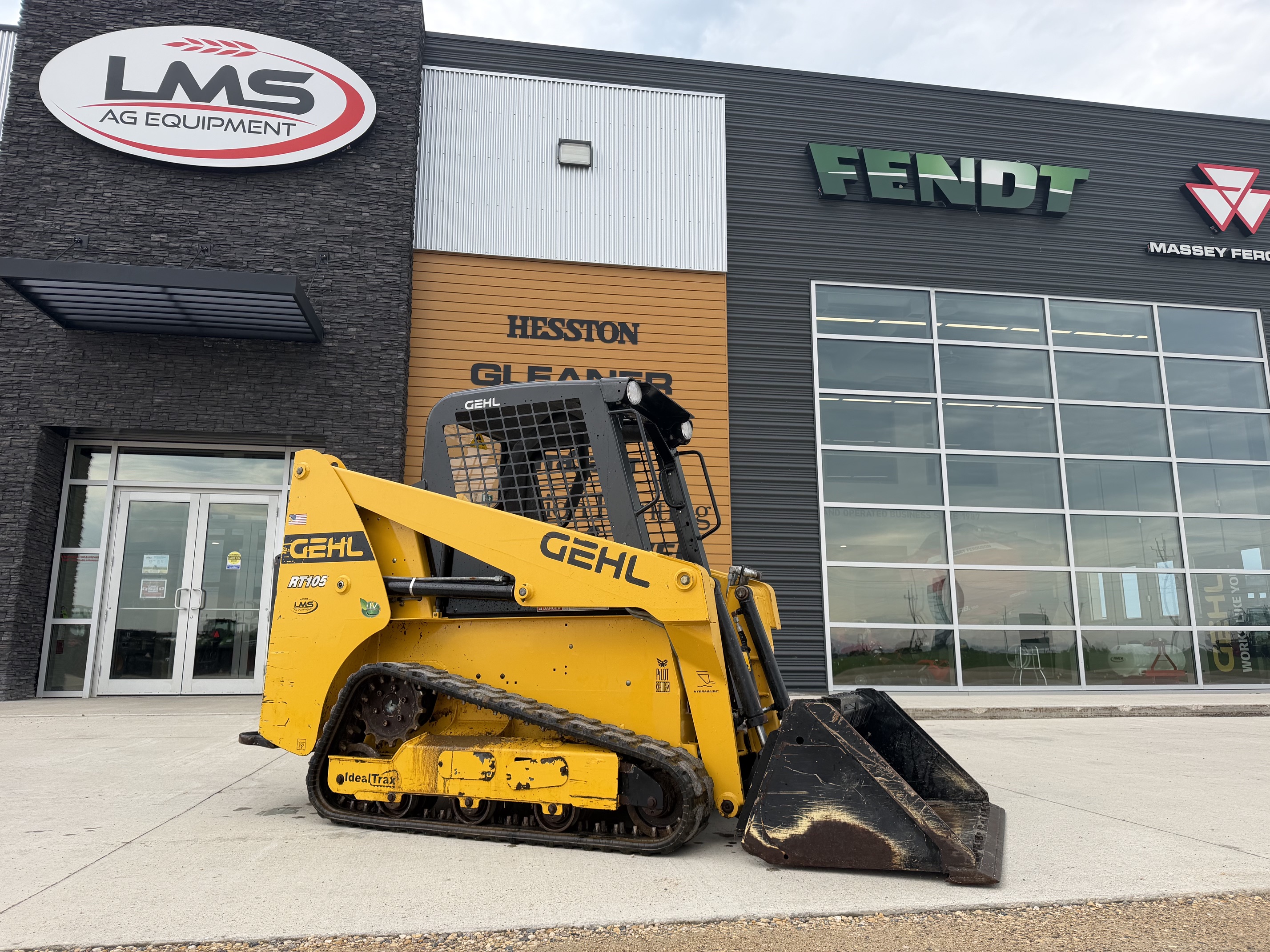 2024 Gehl RT105 Skid Steer/Excavator