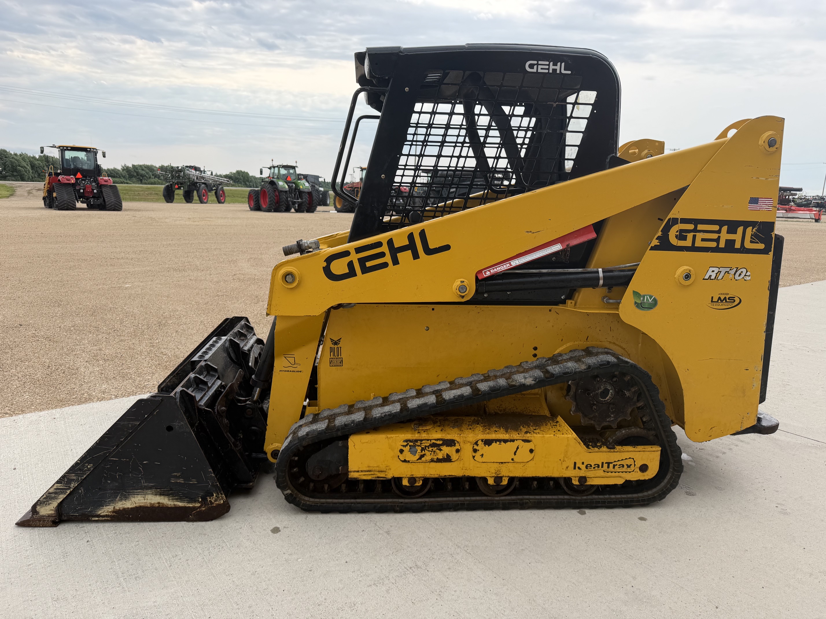 2024 Gehl RT105 Skid Steer/Excavator