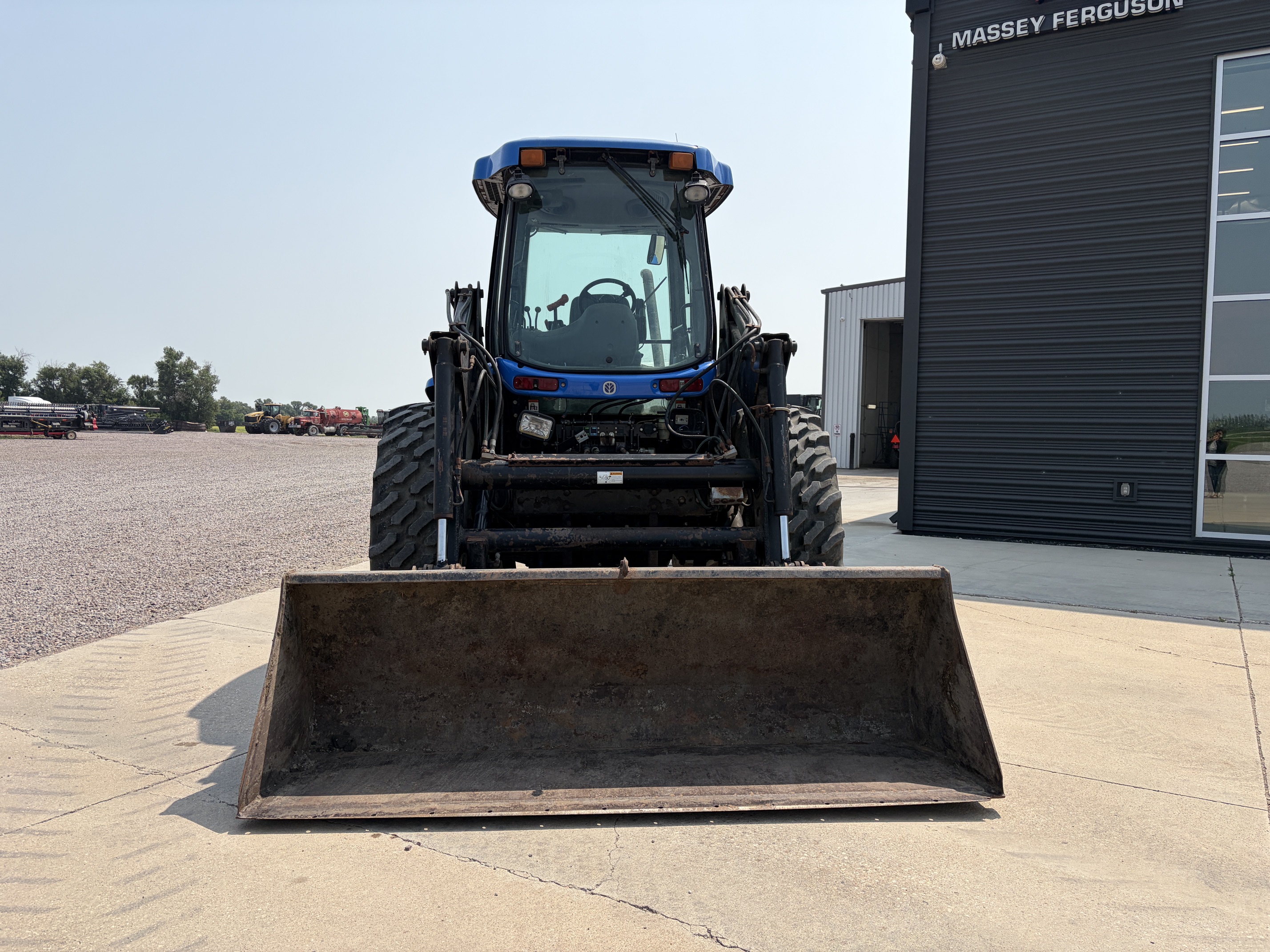 2014 New Holland TV6070 Tractor