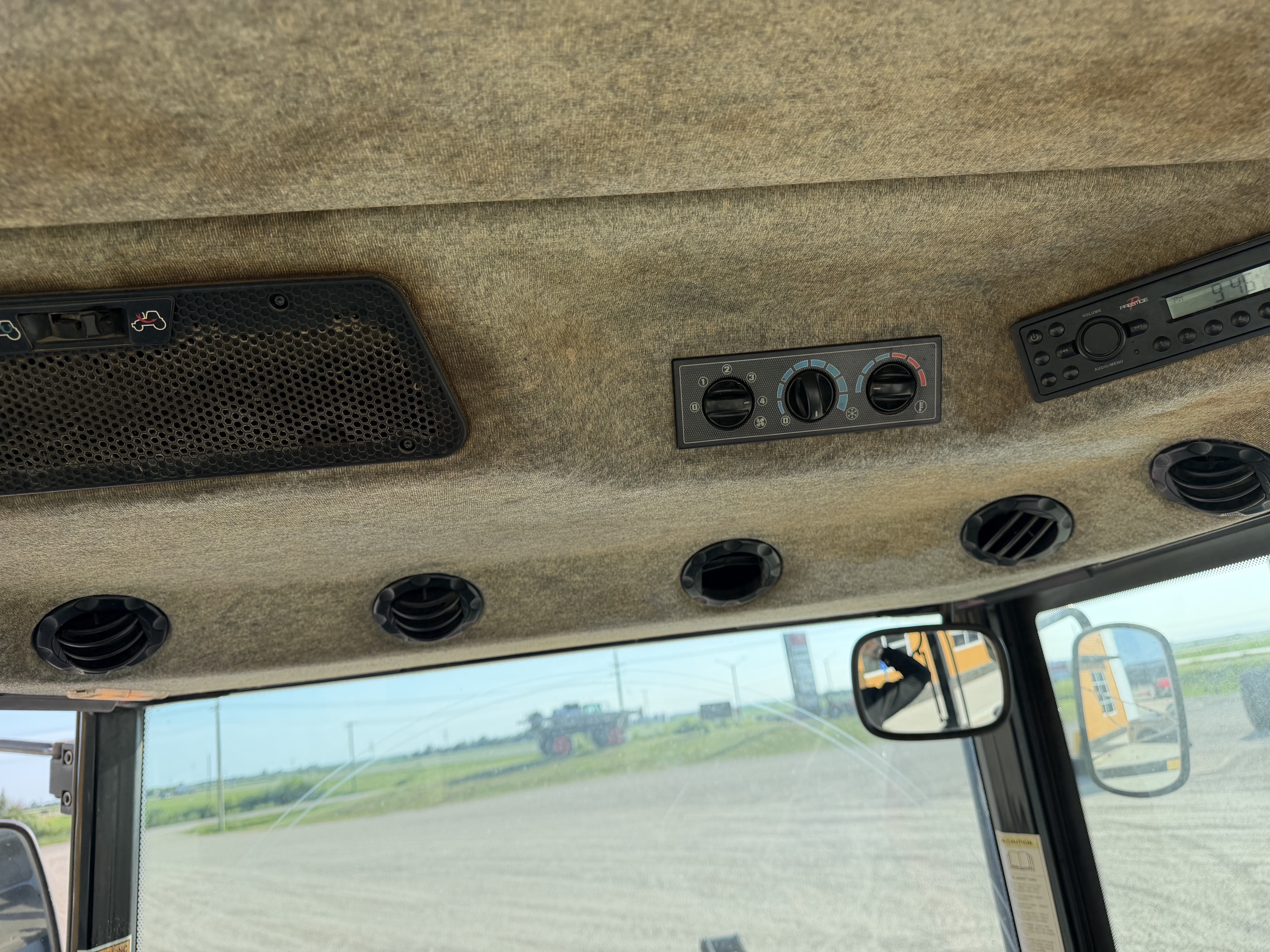 2005 Massey Ferguson 6480 Tractor