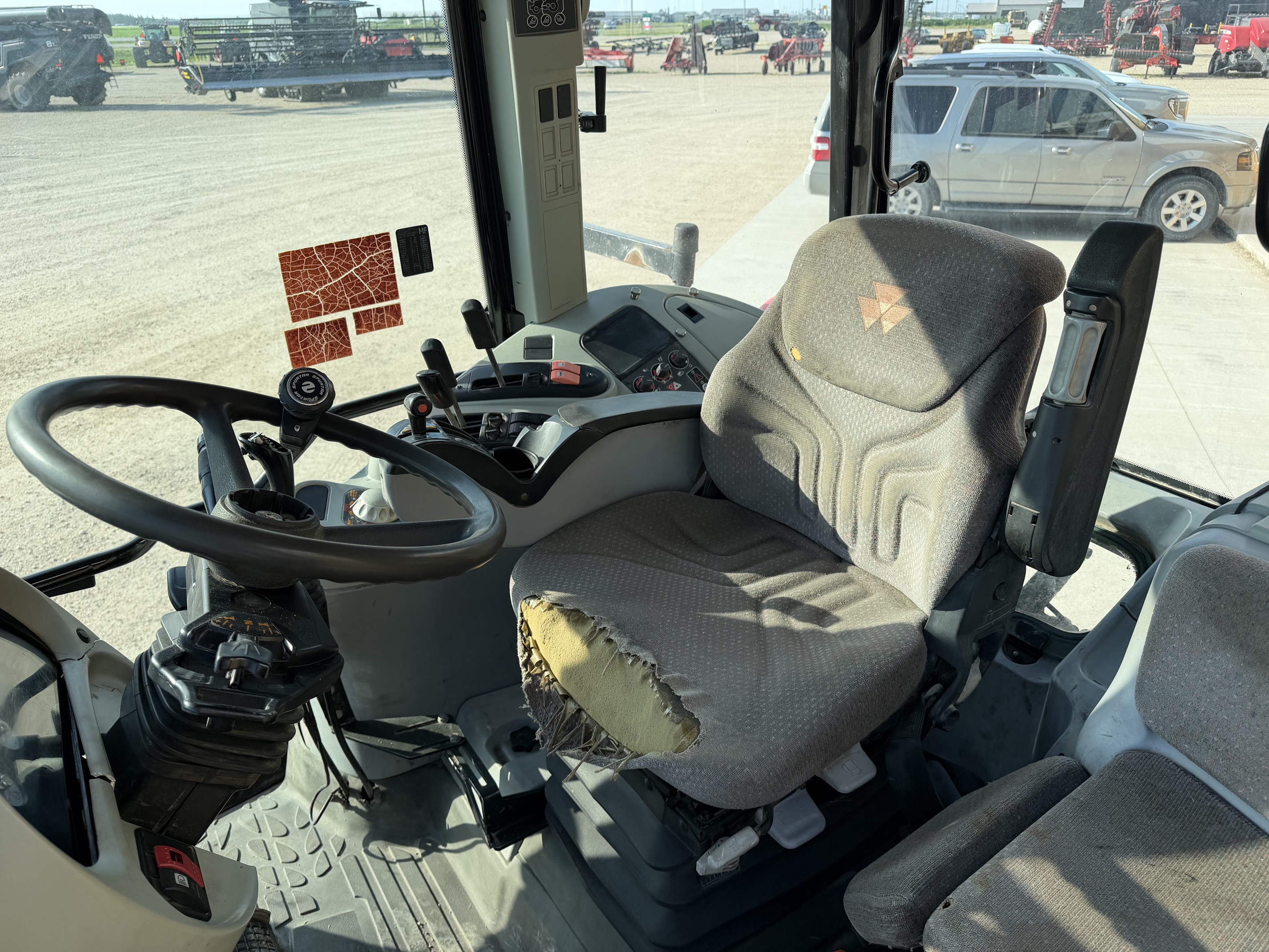 2005 Massey Ferguson 6480 Tractor