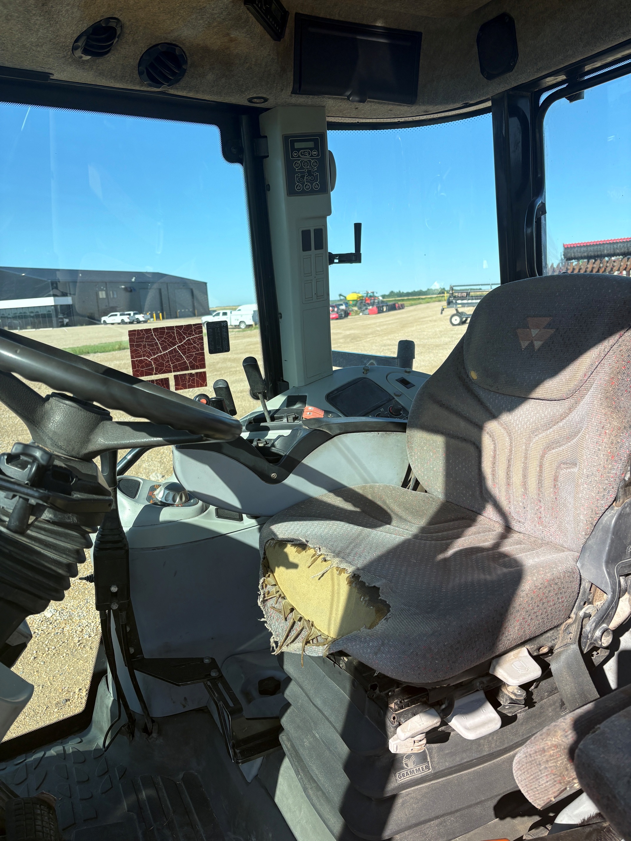 2005 Massey Ferguson 6480 Tractor