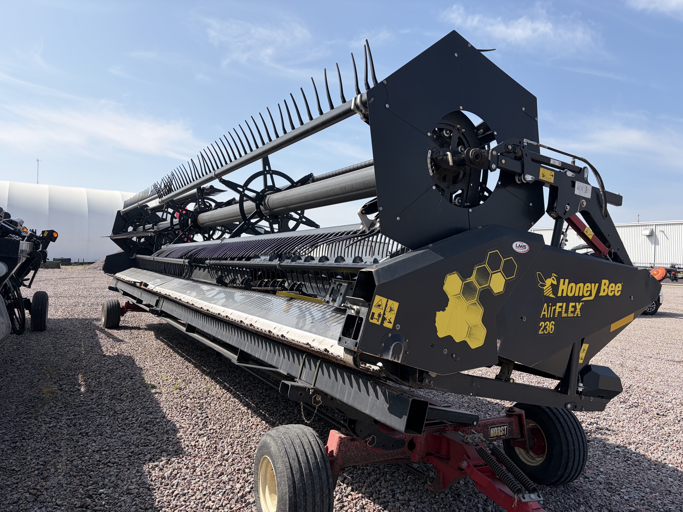 2020 Honey Bee AF236 Header Combine