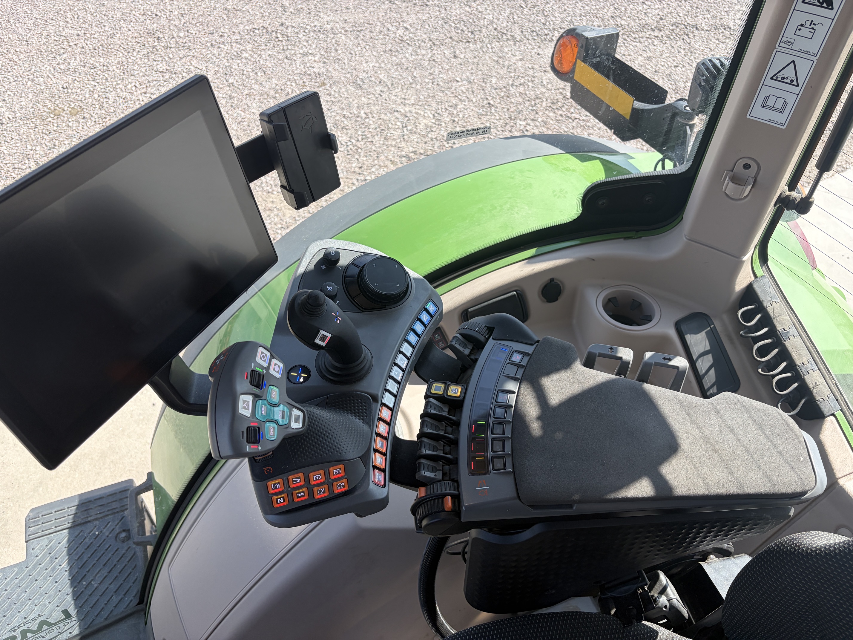 2025 Fendt 718 Gen6 Tractor