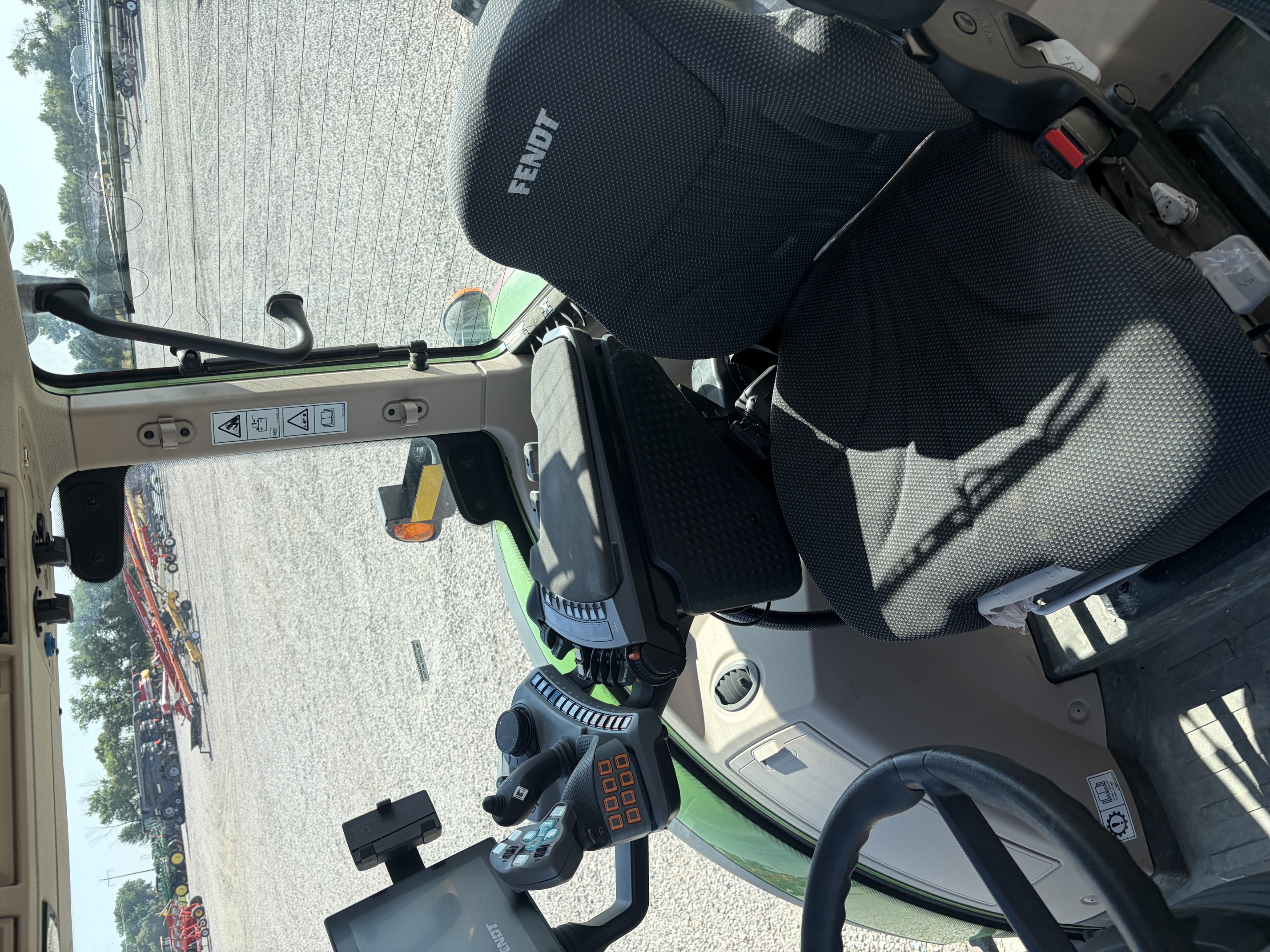 2025 Fendt 718 Gen6 Tractor