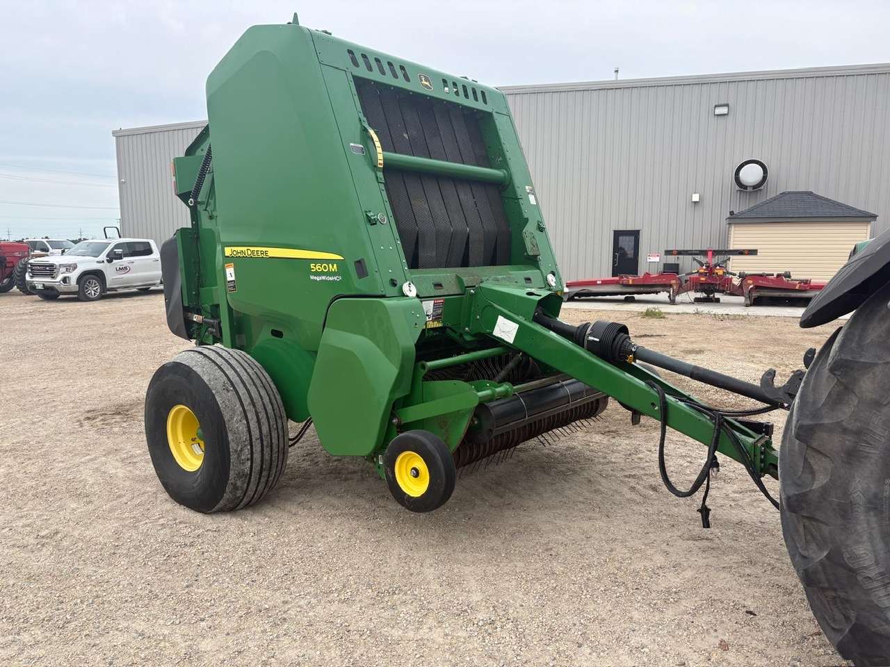 2017 John Deere 560M Baler/Round