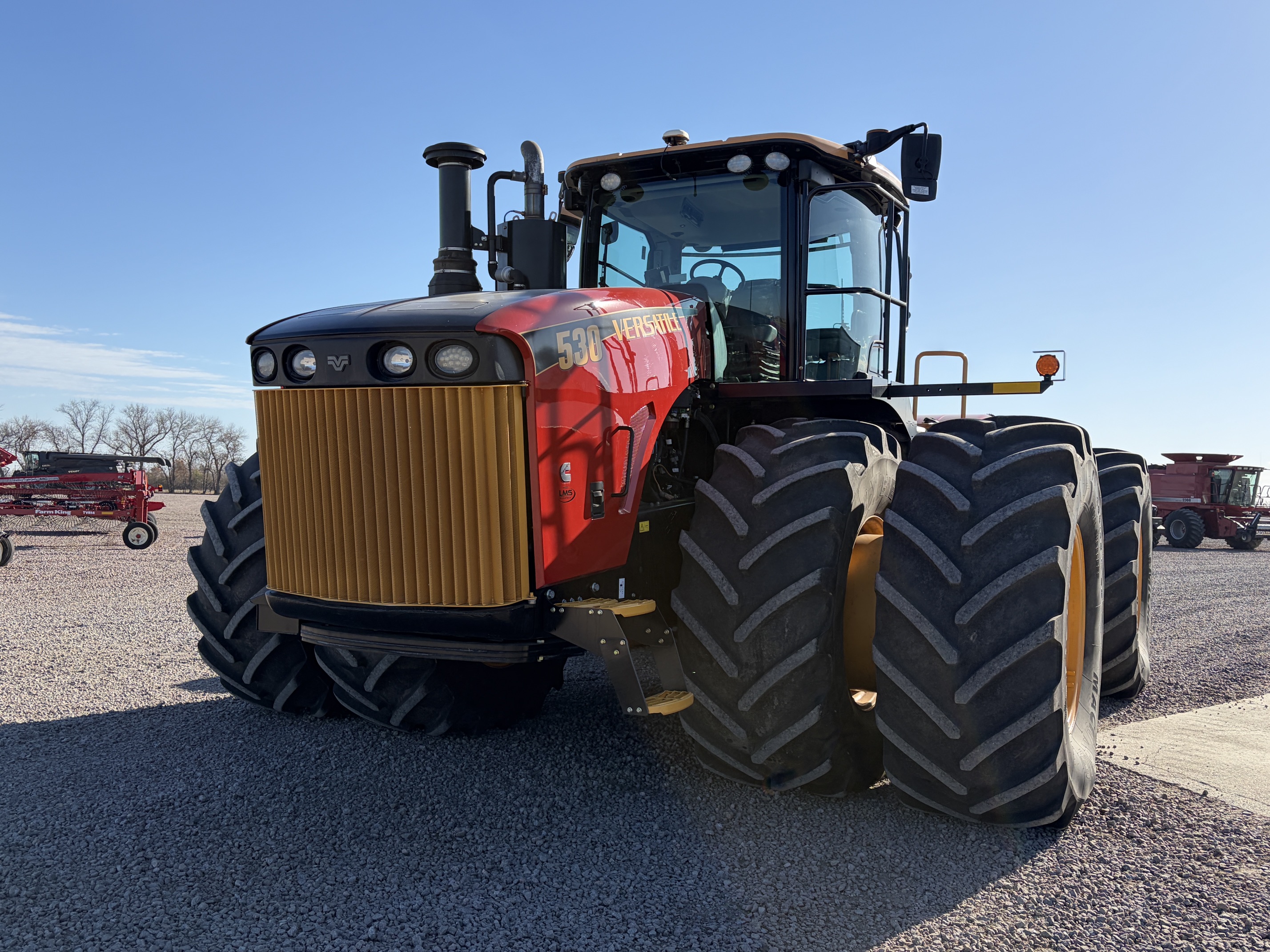 2022 Versatile 530 Tractor