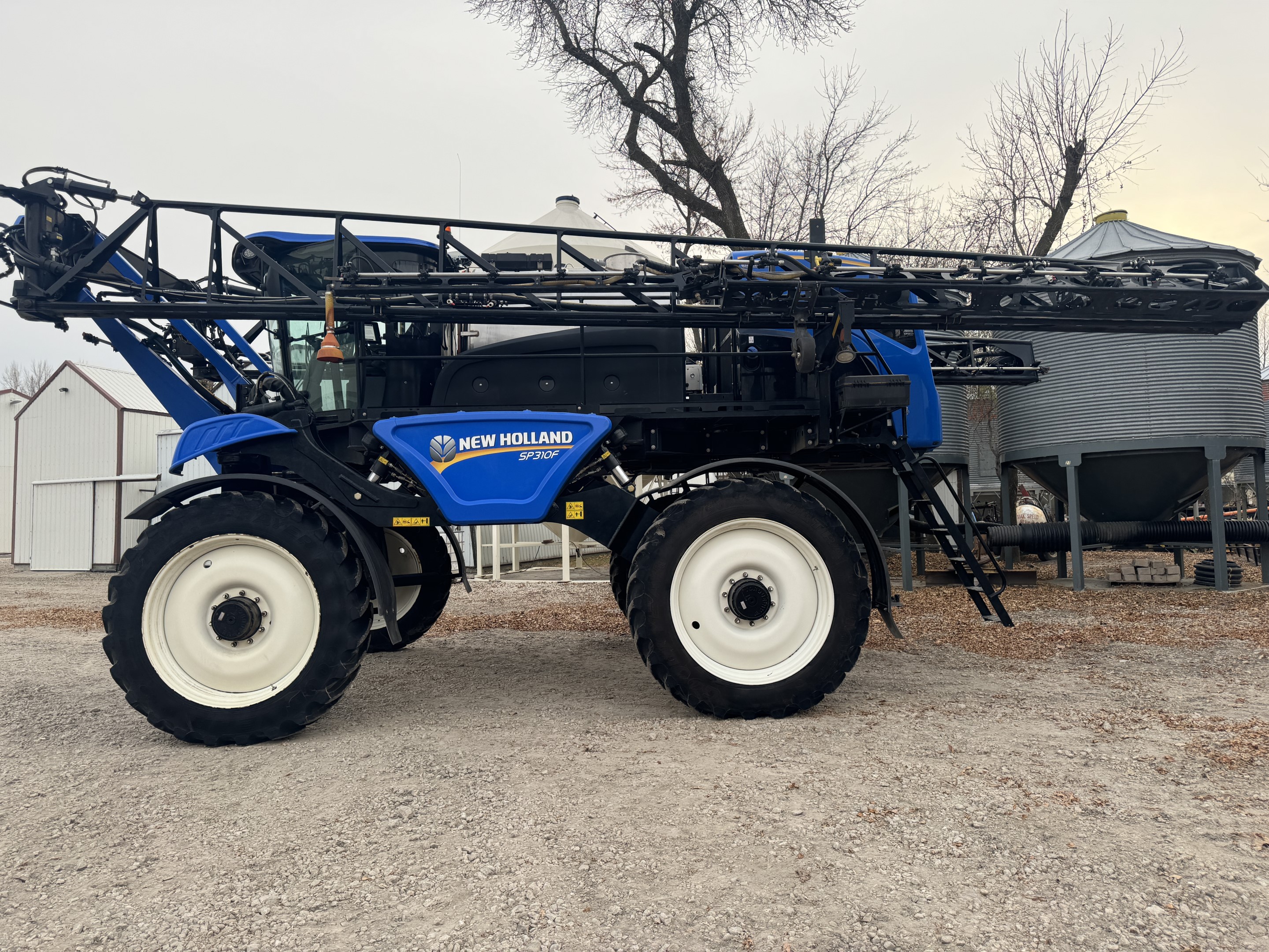 2020 New Holland SP.310F Sprayer/High Clearance