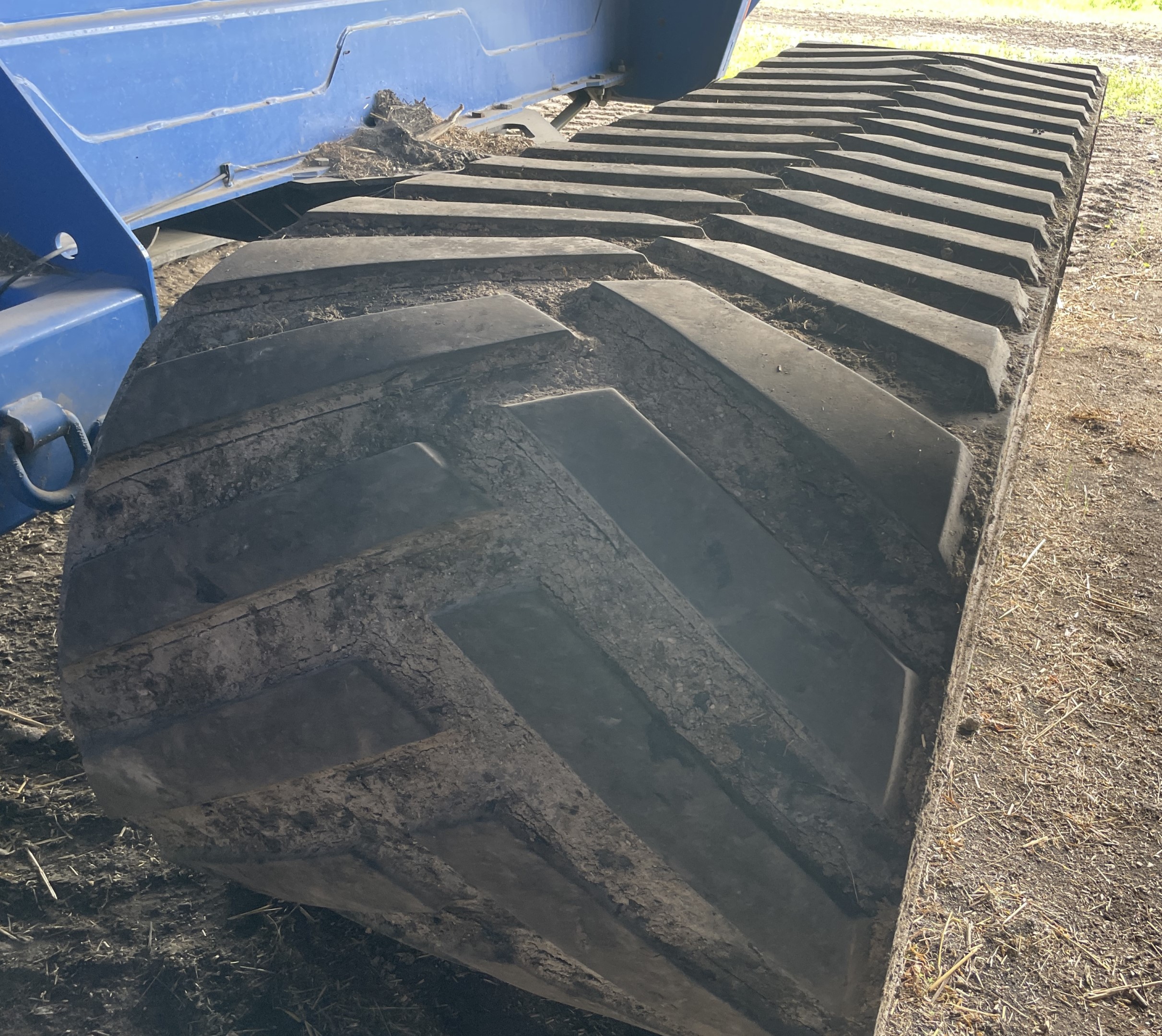 2014 Demco 1400 Grain Cart