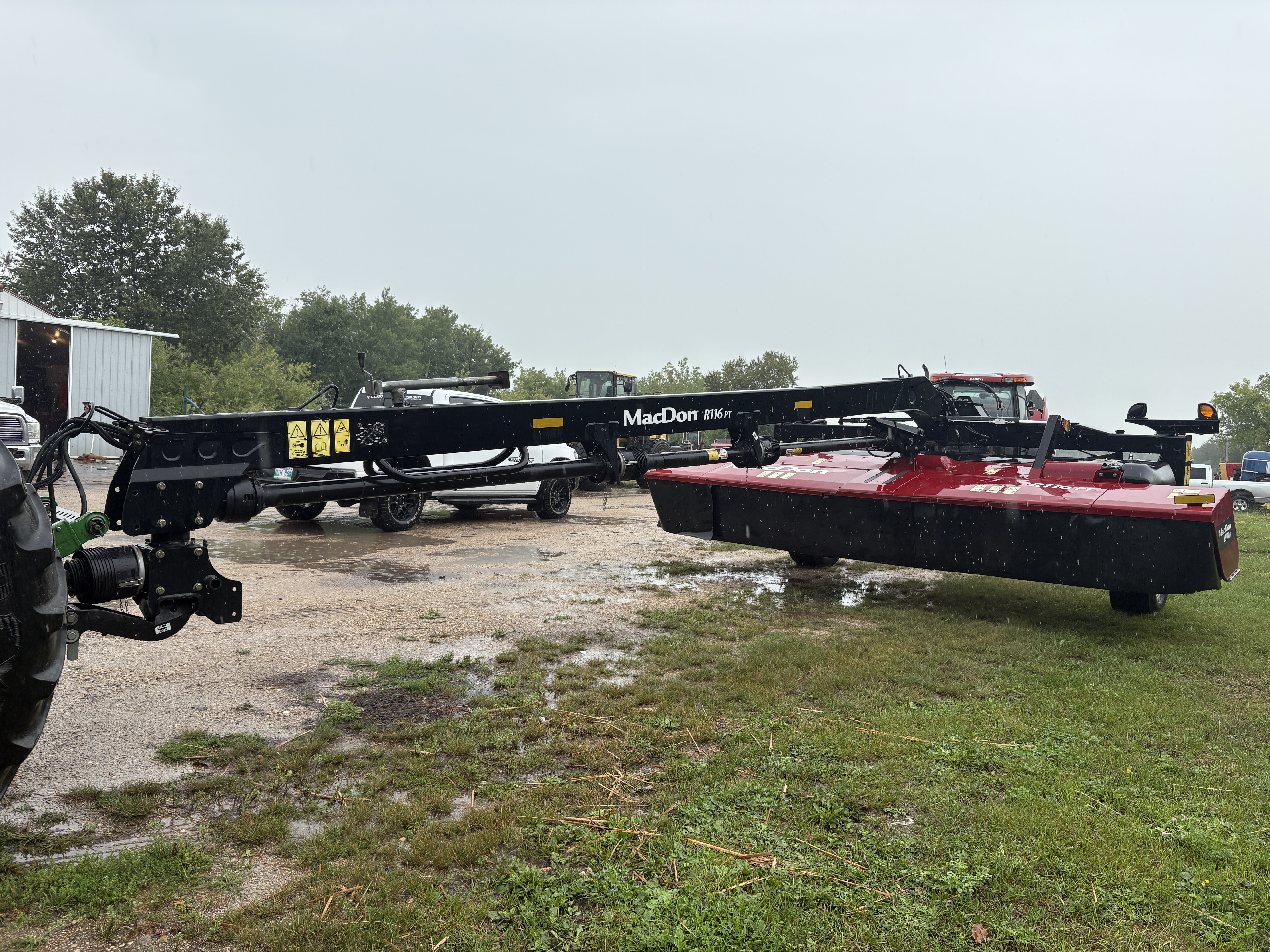 2017 MacDon R116 Mower Conditioner/Disc