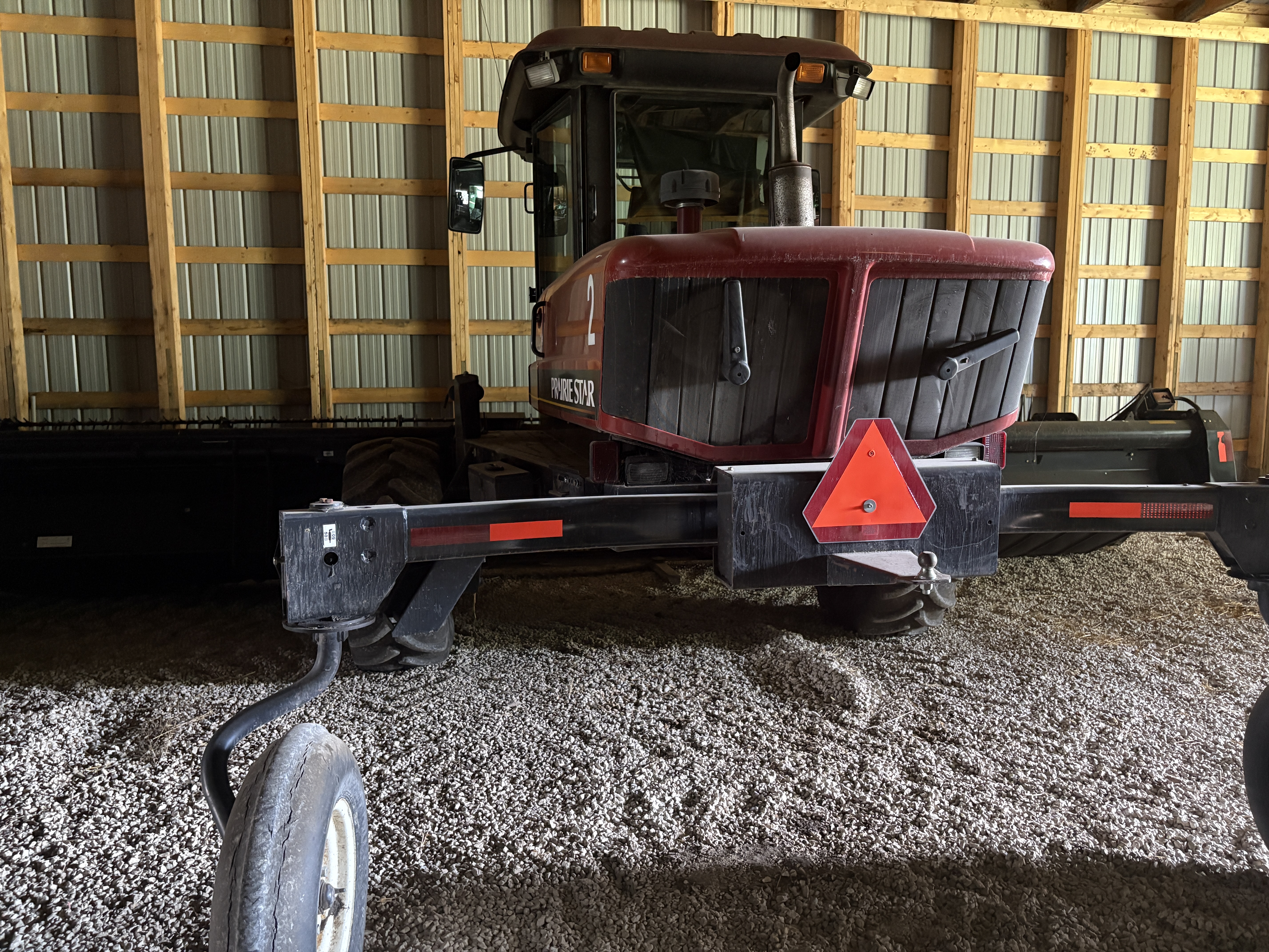 2005 Prairie Star 4952I Windrower