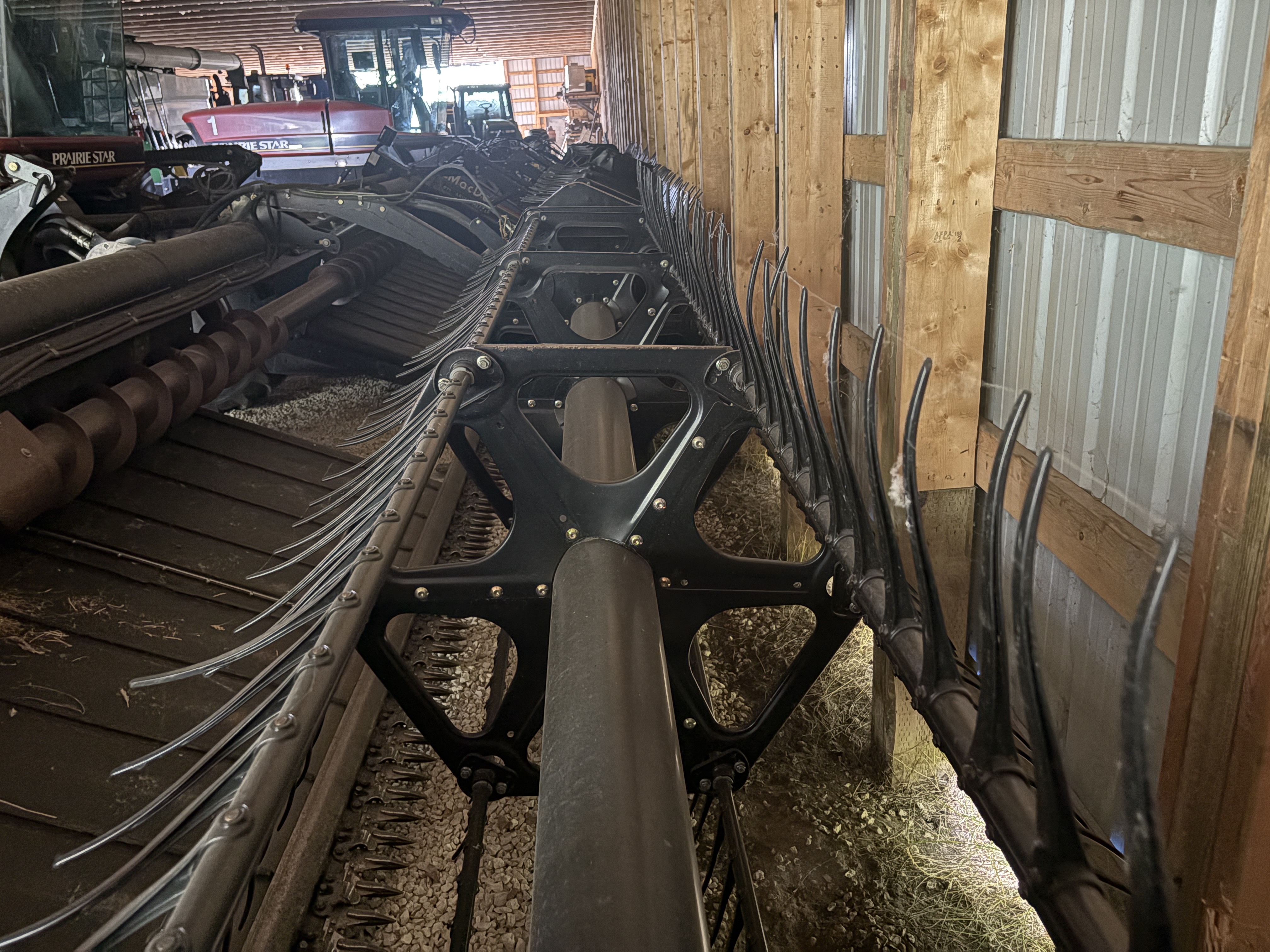 2005 Prairie Star 4952I Windrower