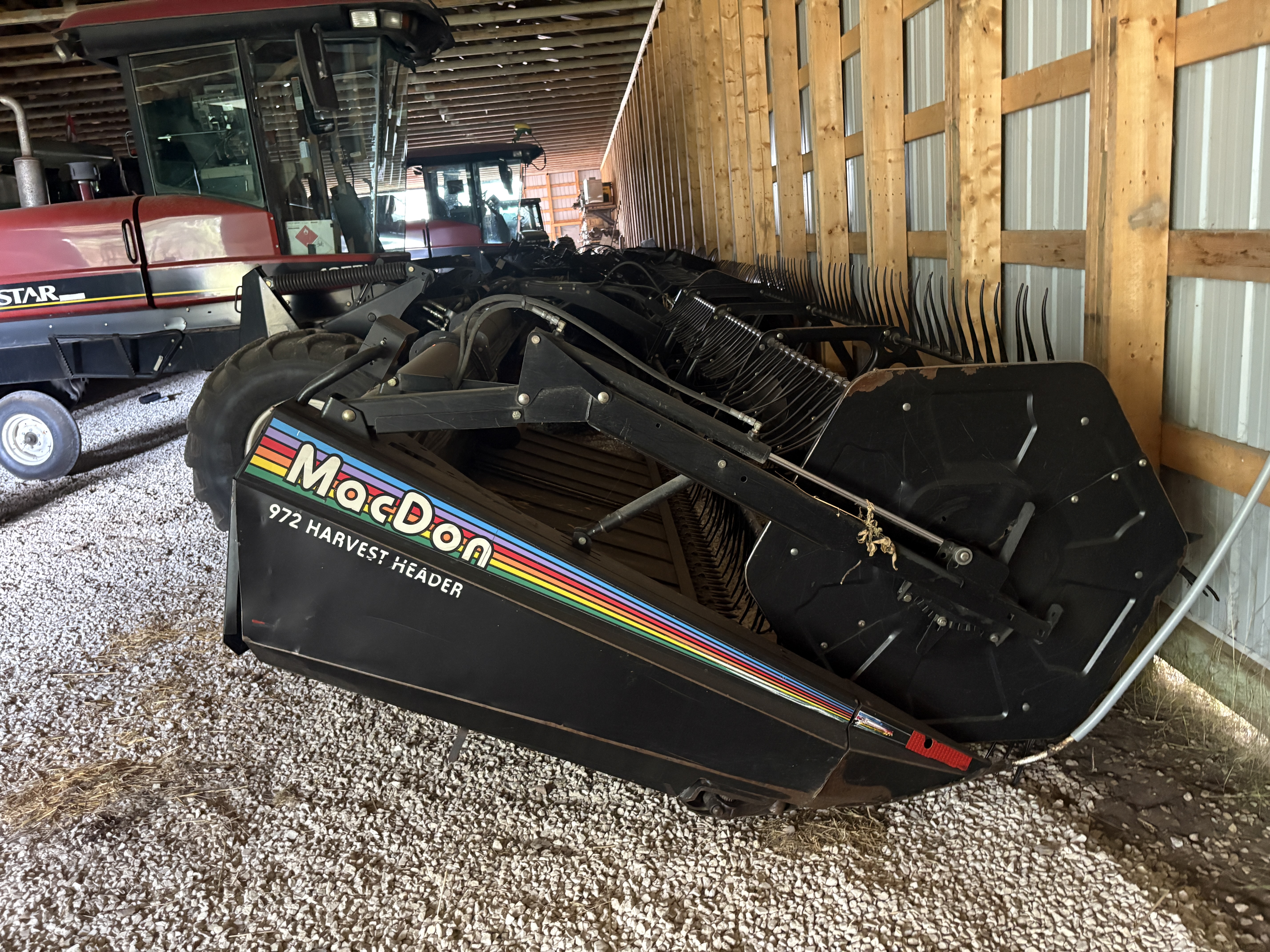 2005 Prairie Star 4952I Windrower