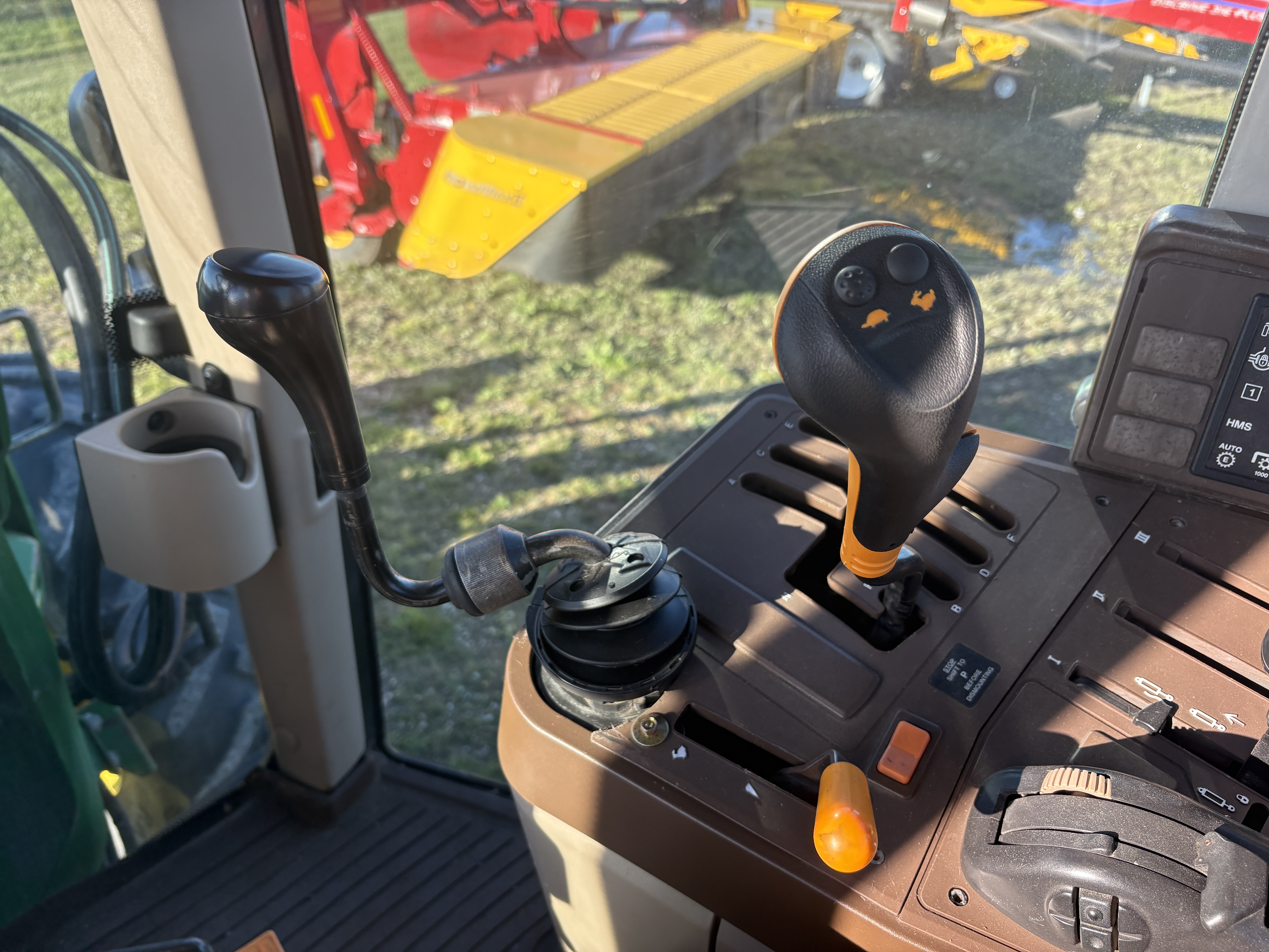 2004 John Deere 7420 Tractor