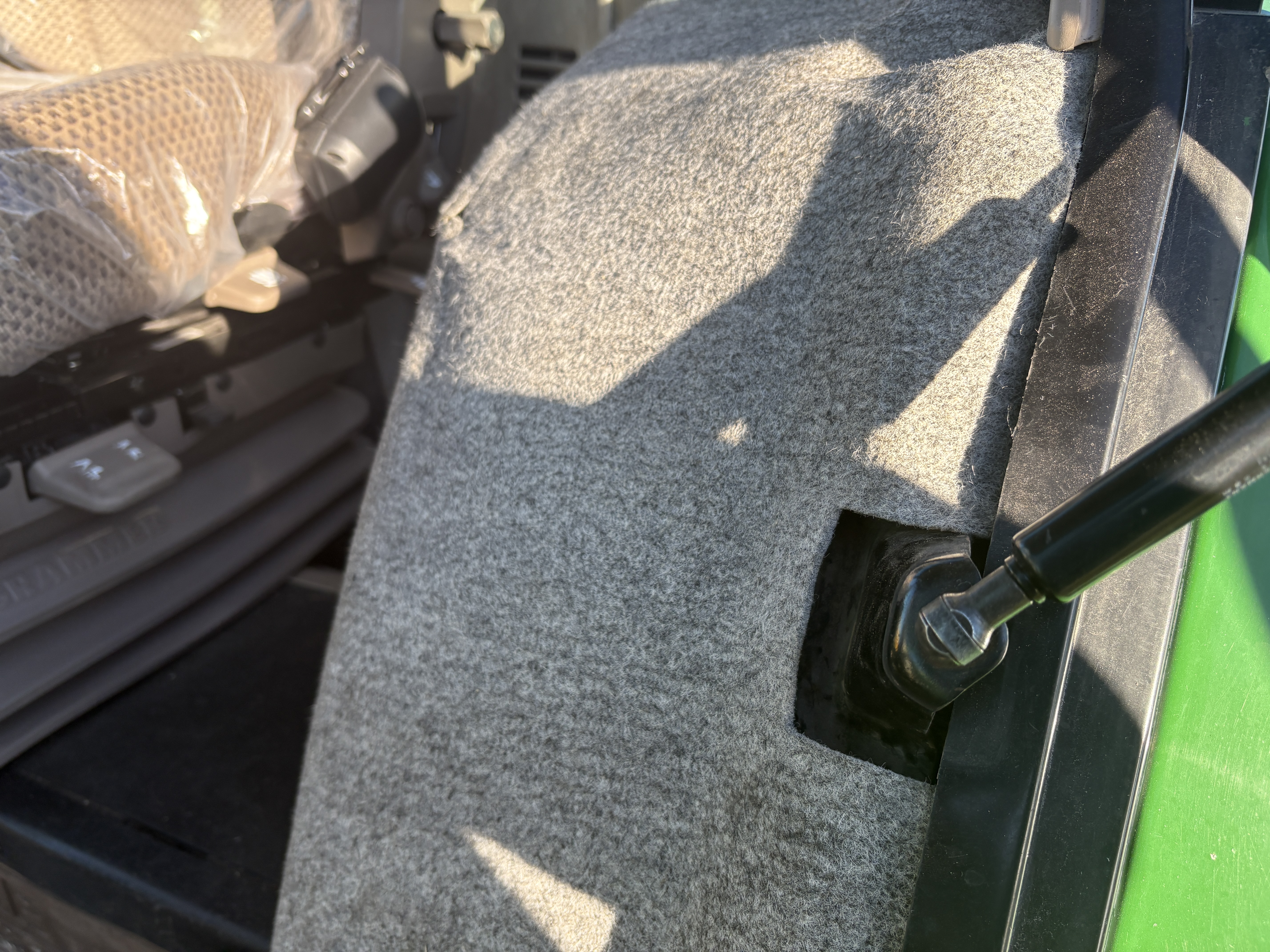 2004 John Deere 7420 Tractor