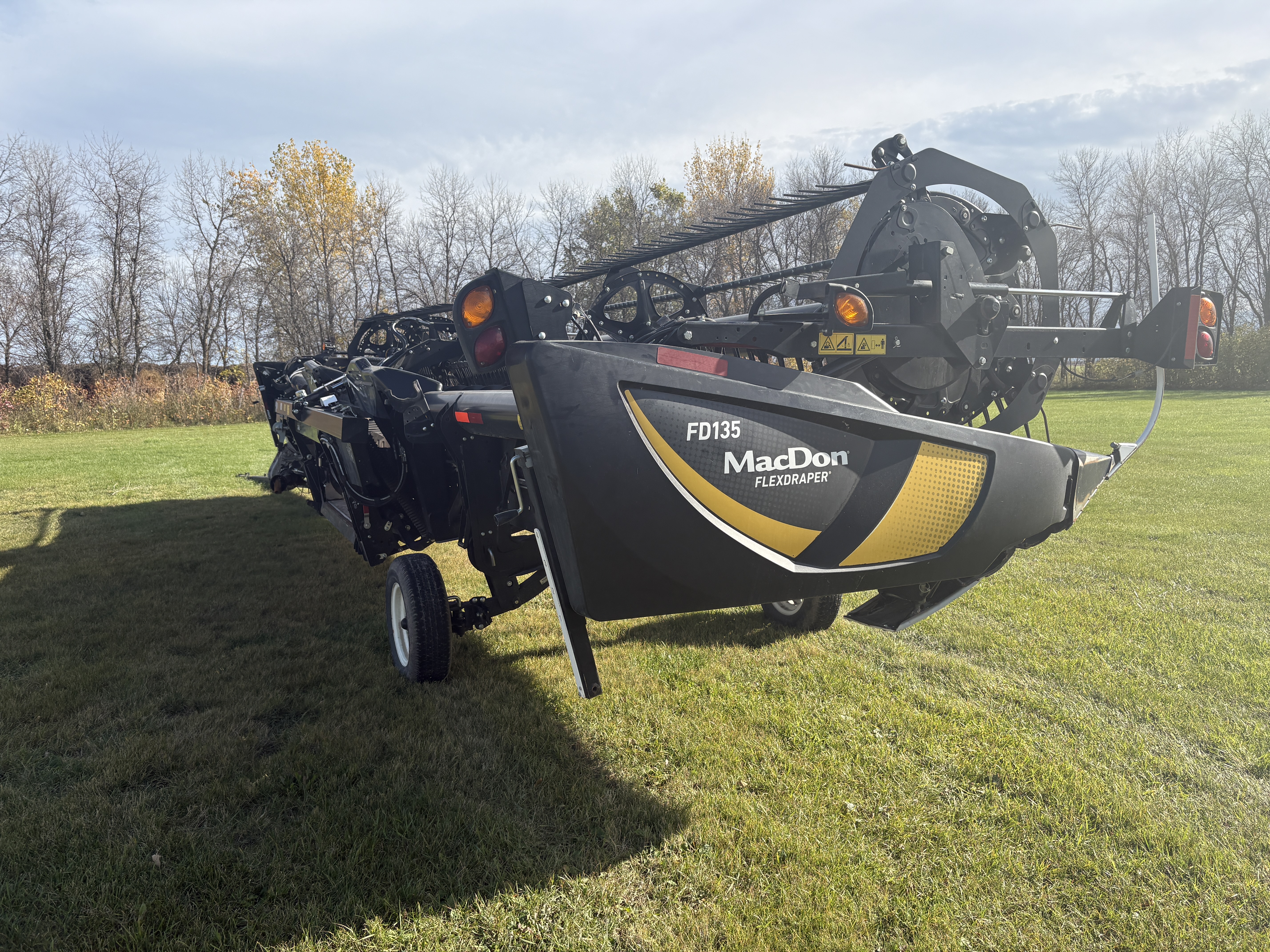 2021 MacDon FD135 Header Draper Flex