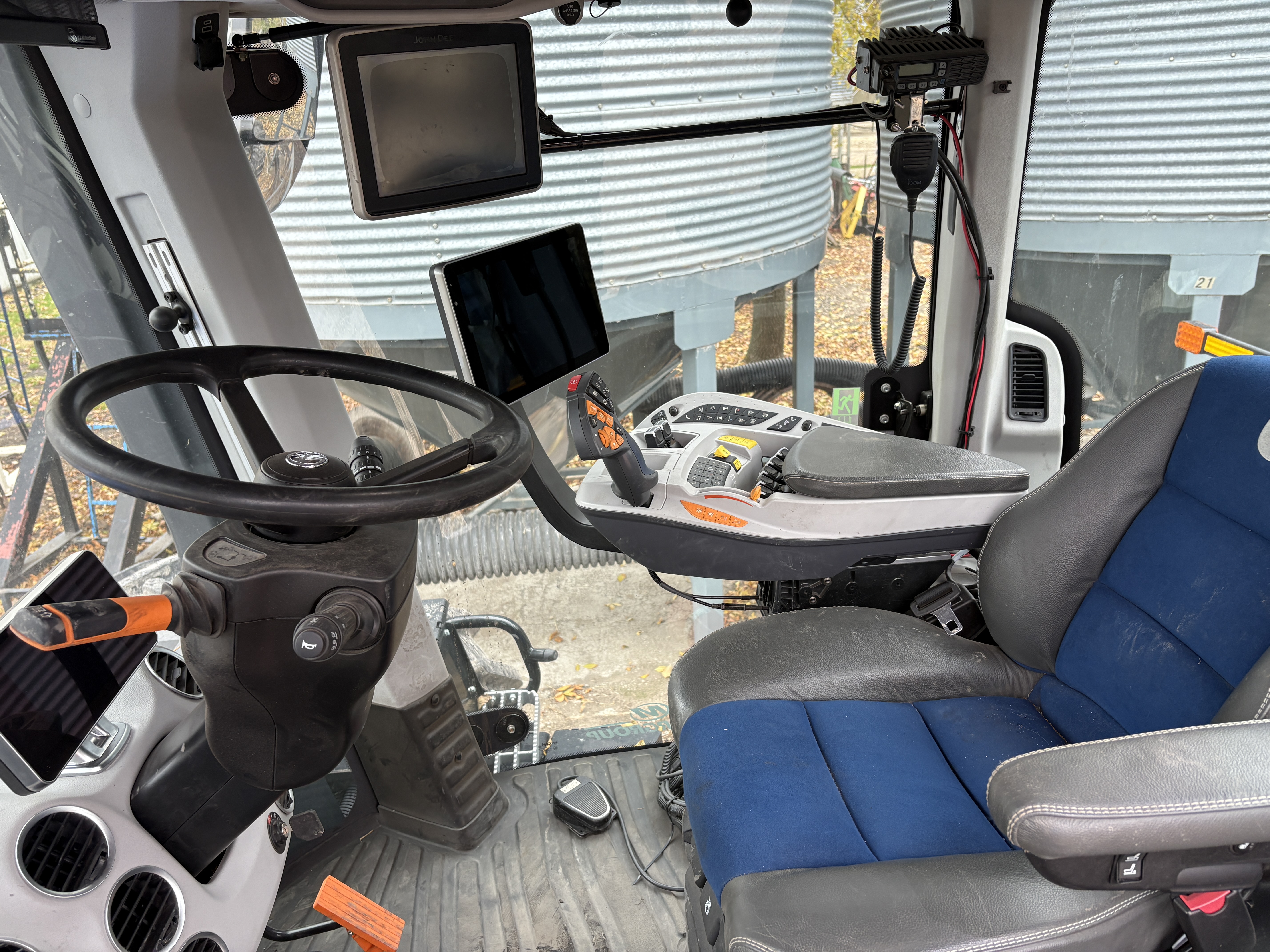 2024 New Holland T9.580 PLMI Tractor 4WD