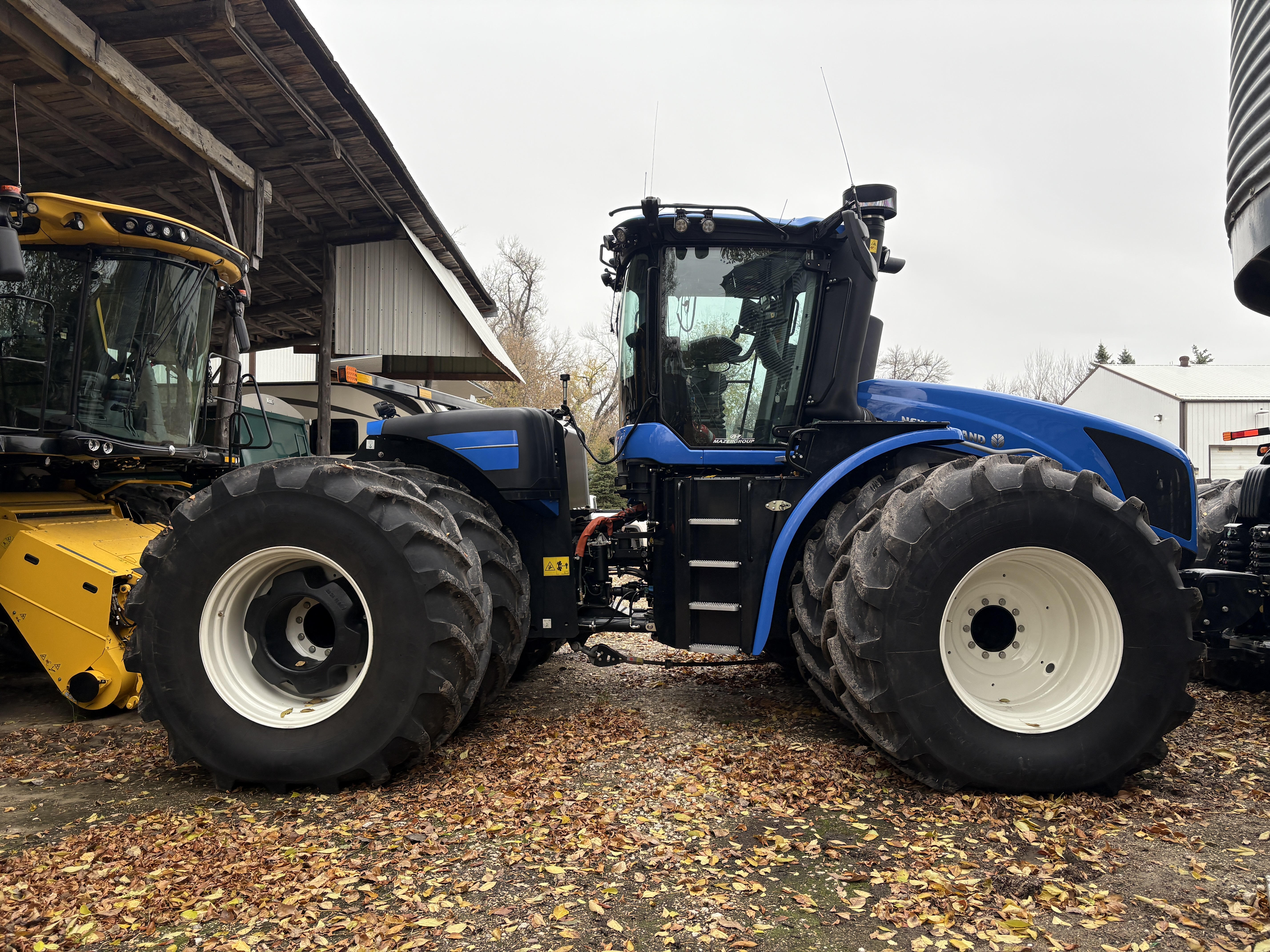 2024 New Holland T9.520 PLMI Tractor 4WD