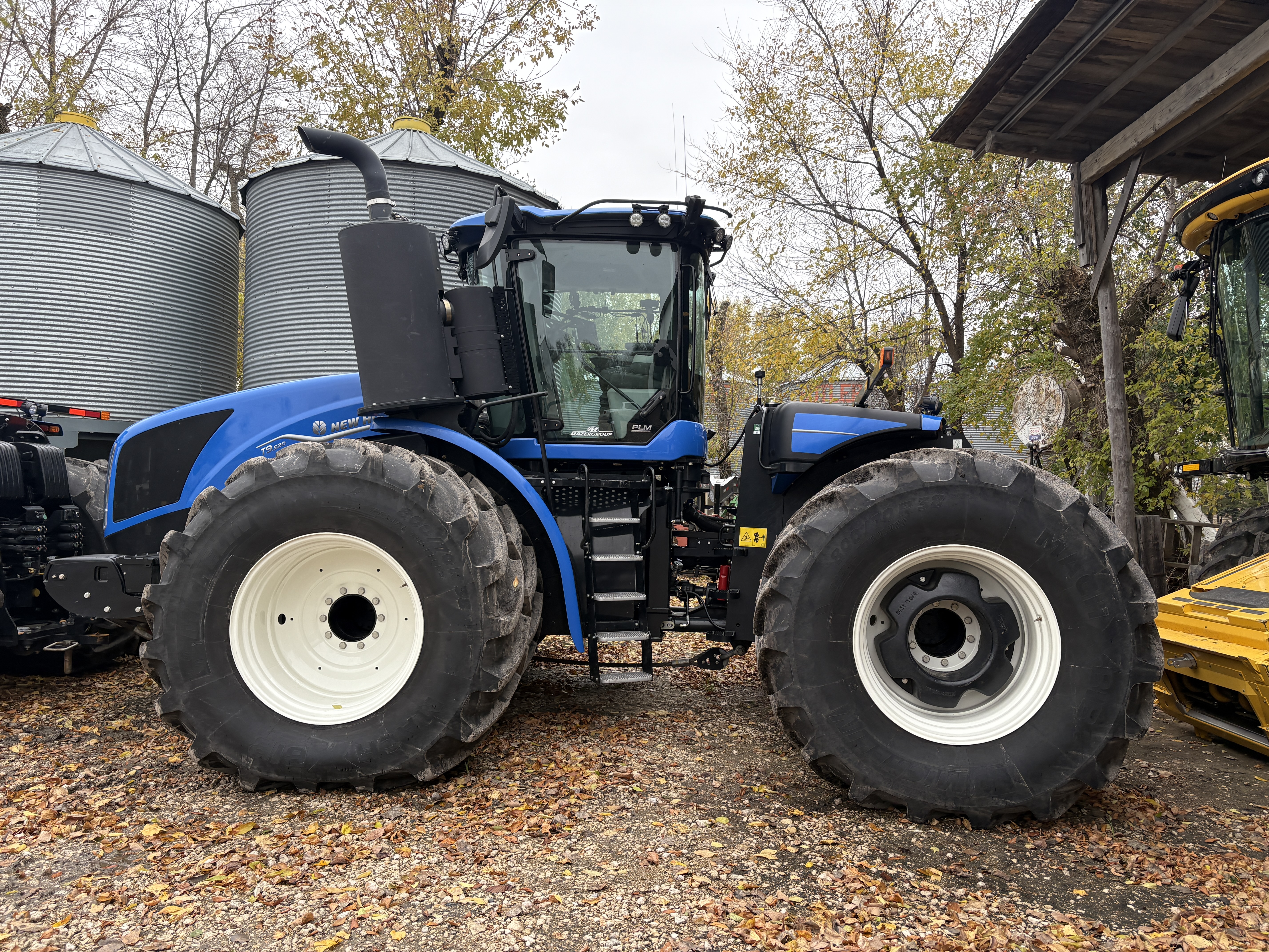 2024 New Holland T9.520 PLMI Tractor 4WD