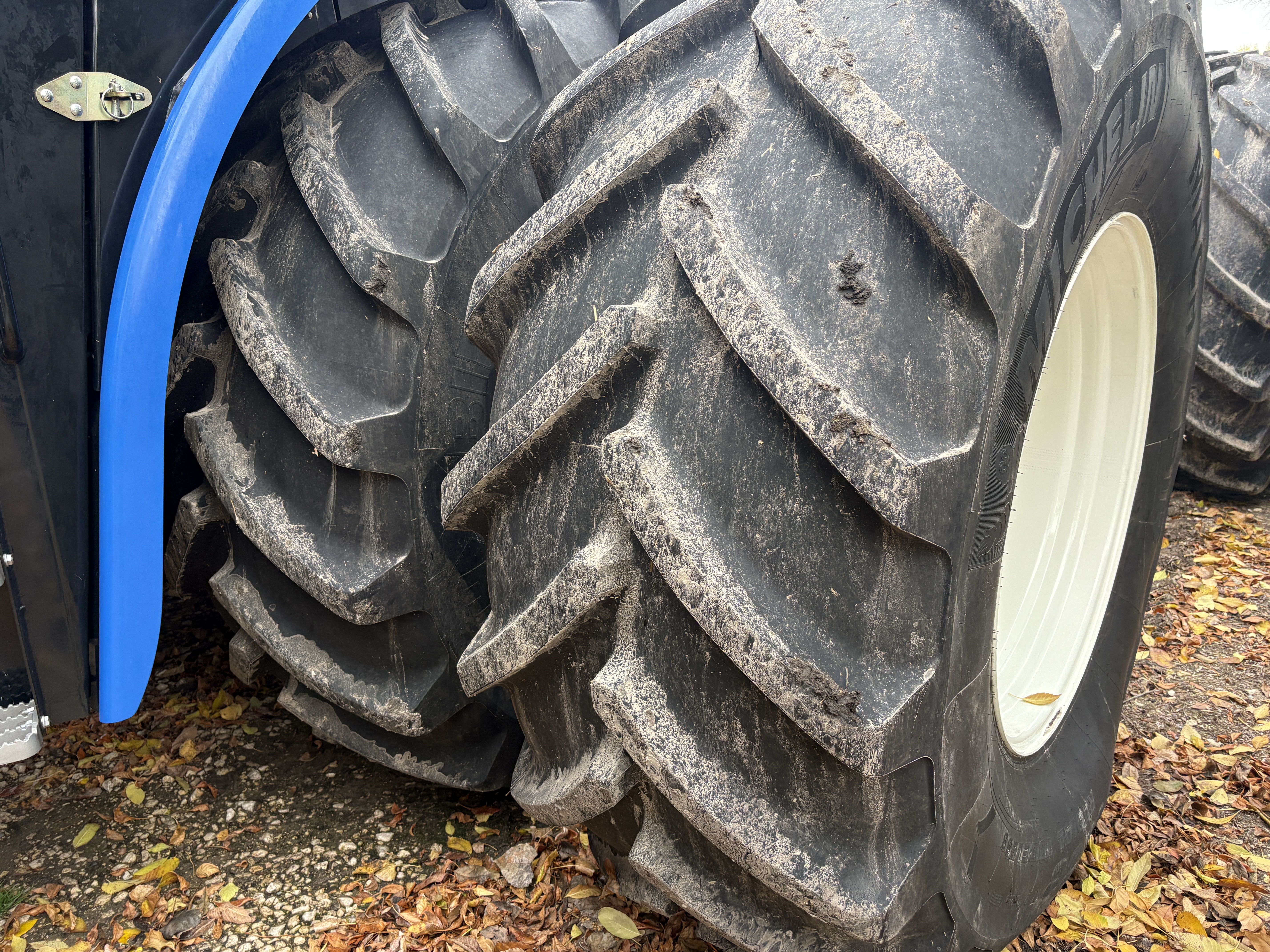 2024 New Holland T9.520 PLMI Tractor 4WD