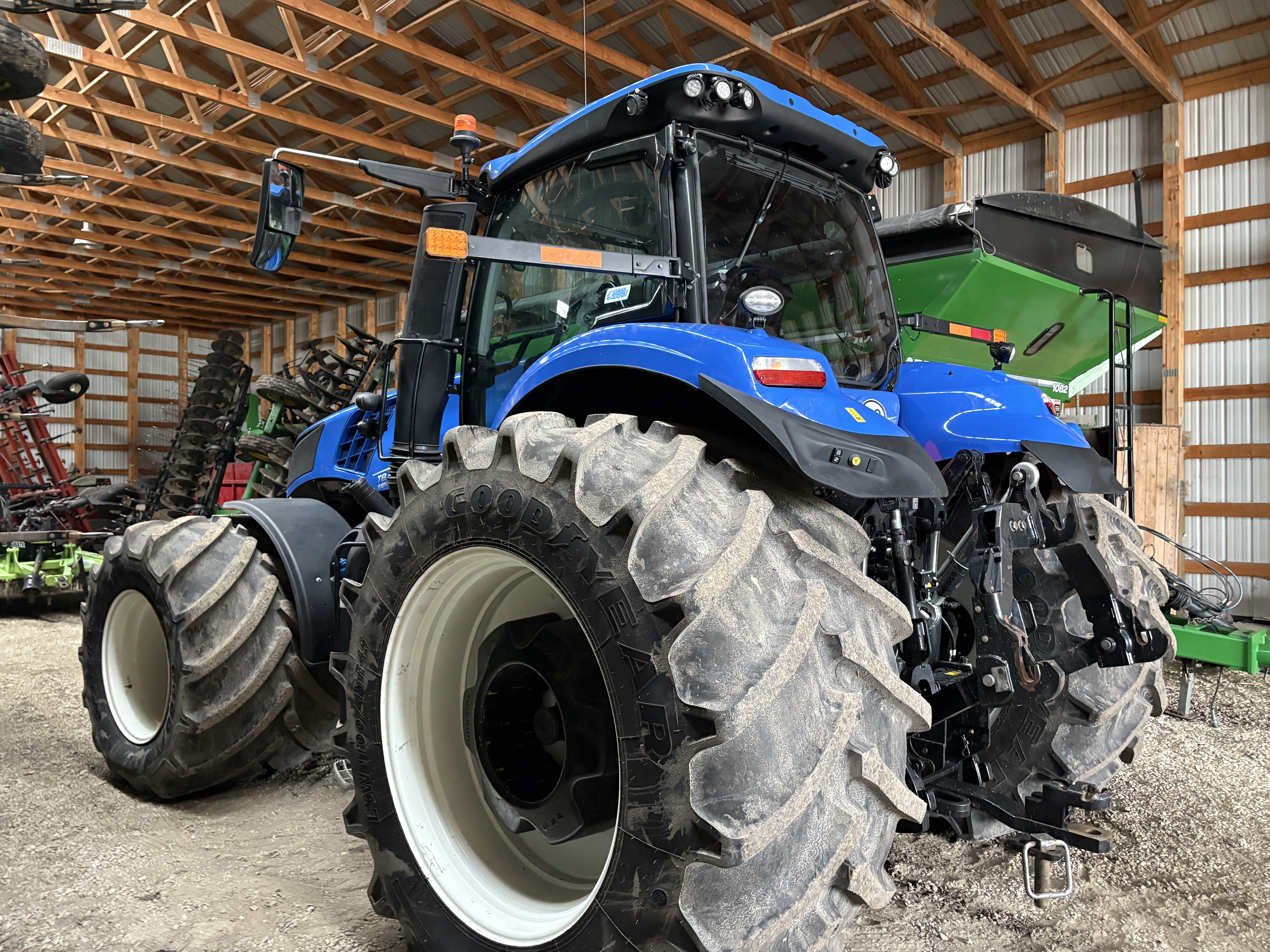 2023 New Holland T8.350 Tractor