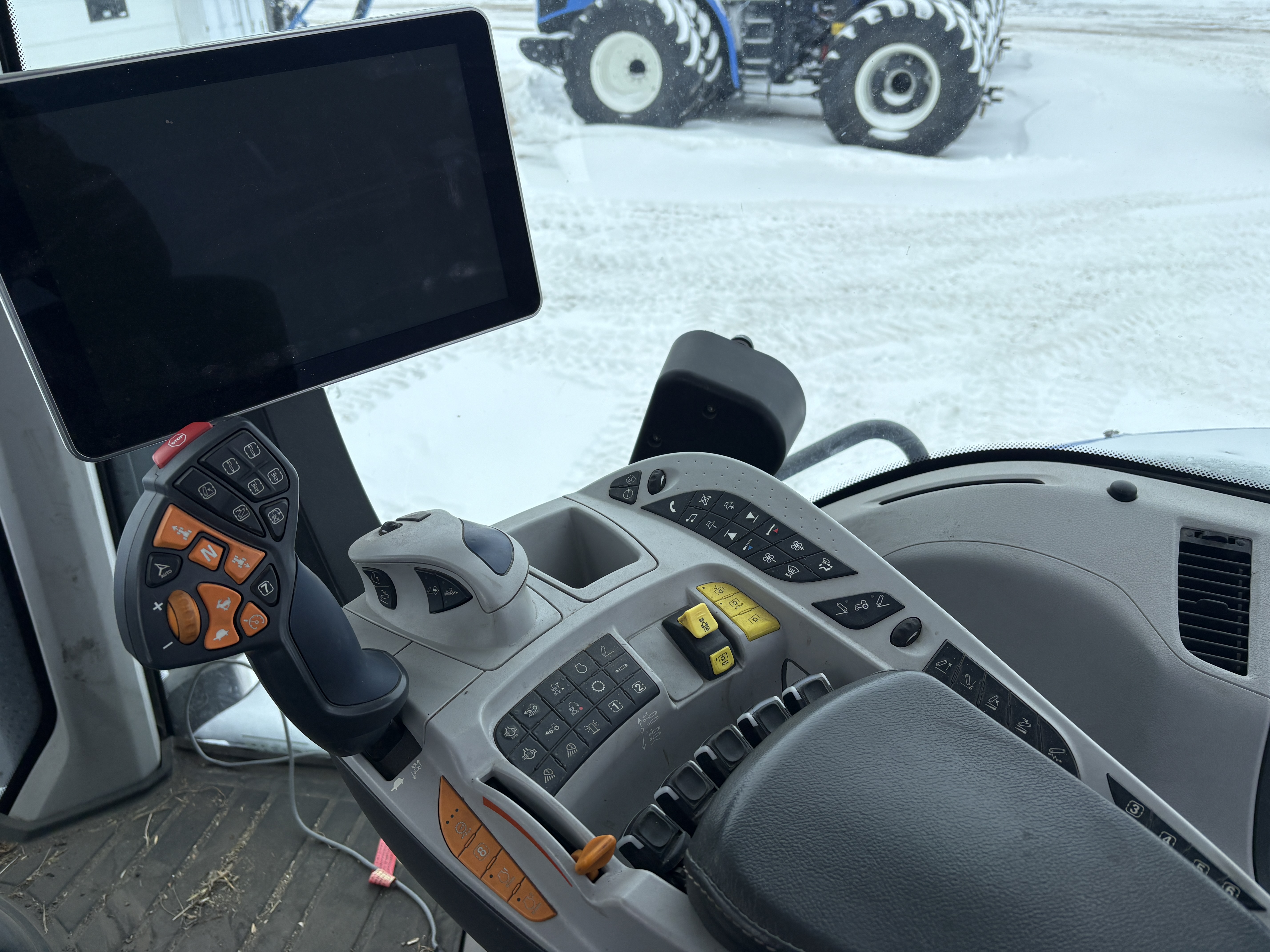 2023 New Holland T8.350 Tractor