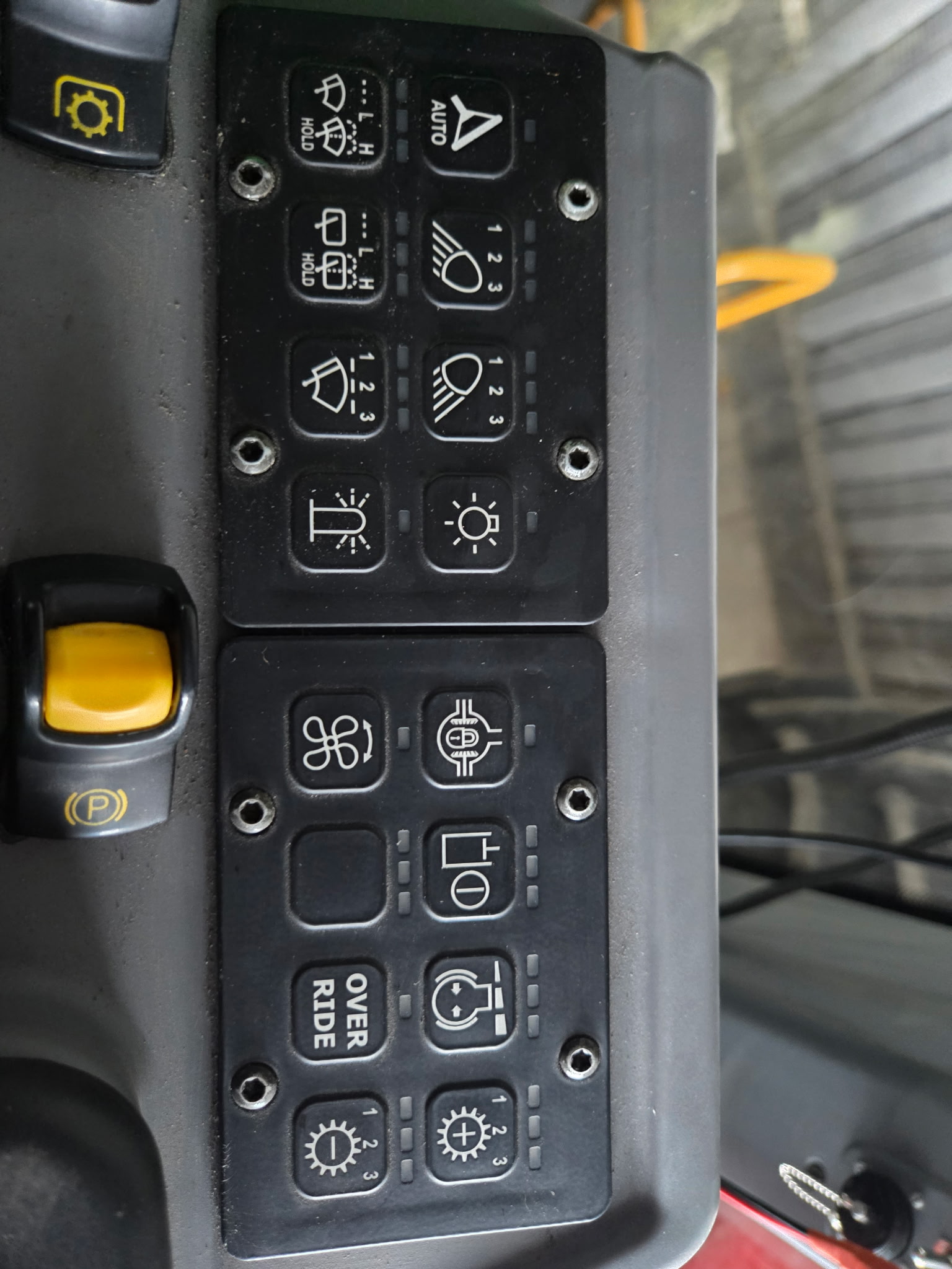 2018 Versatile 610 Tractor 4WD