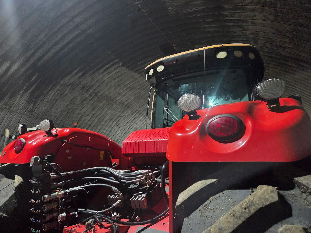 2018 Versatile 610 Tractor 4WD