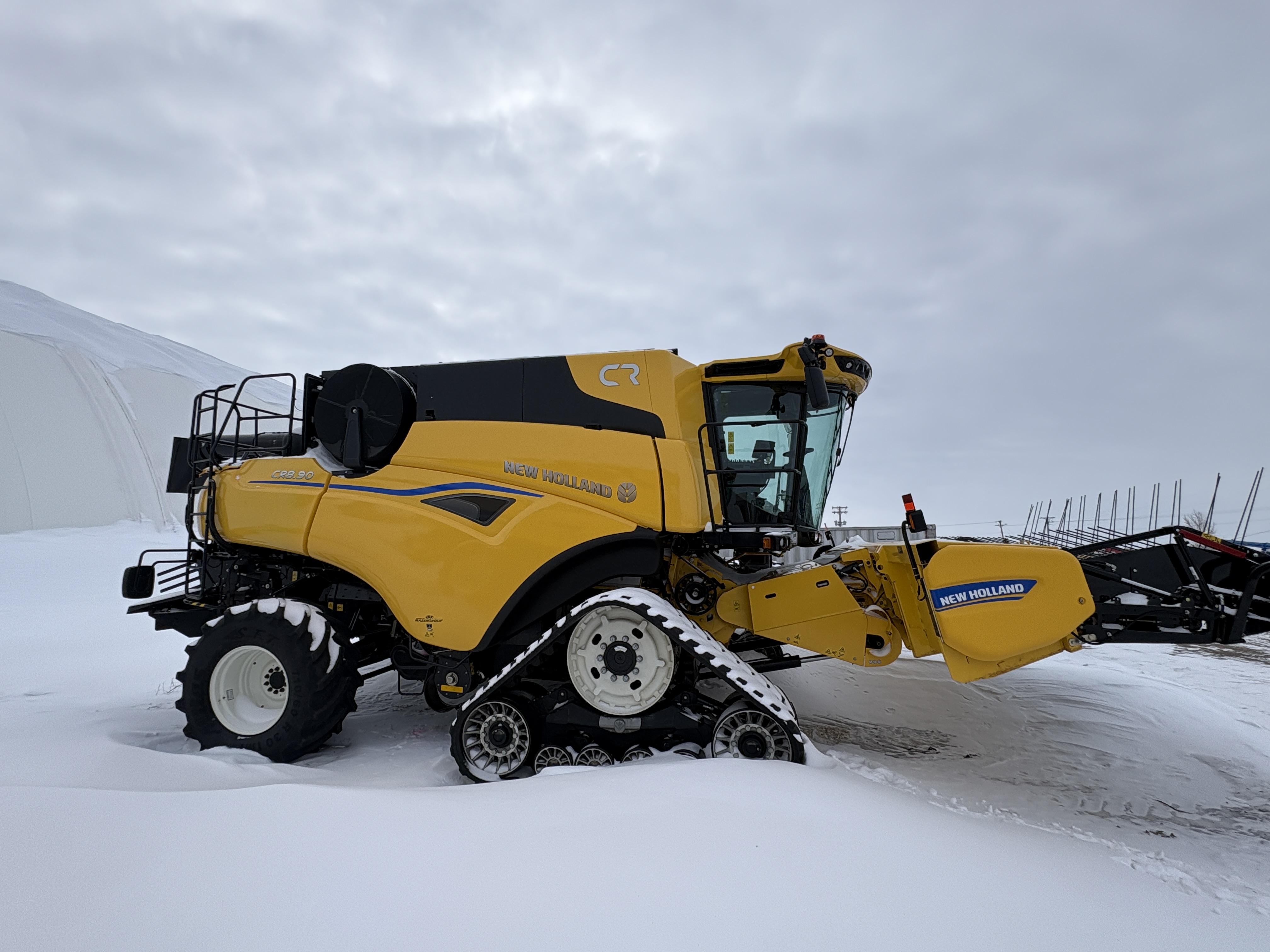 2024 New Holland CR8.90Z Combine