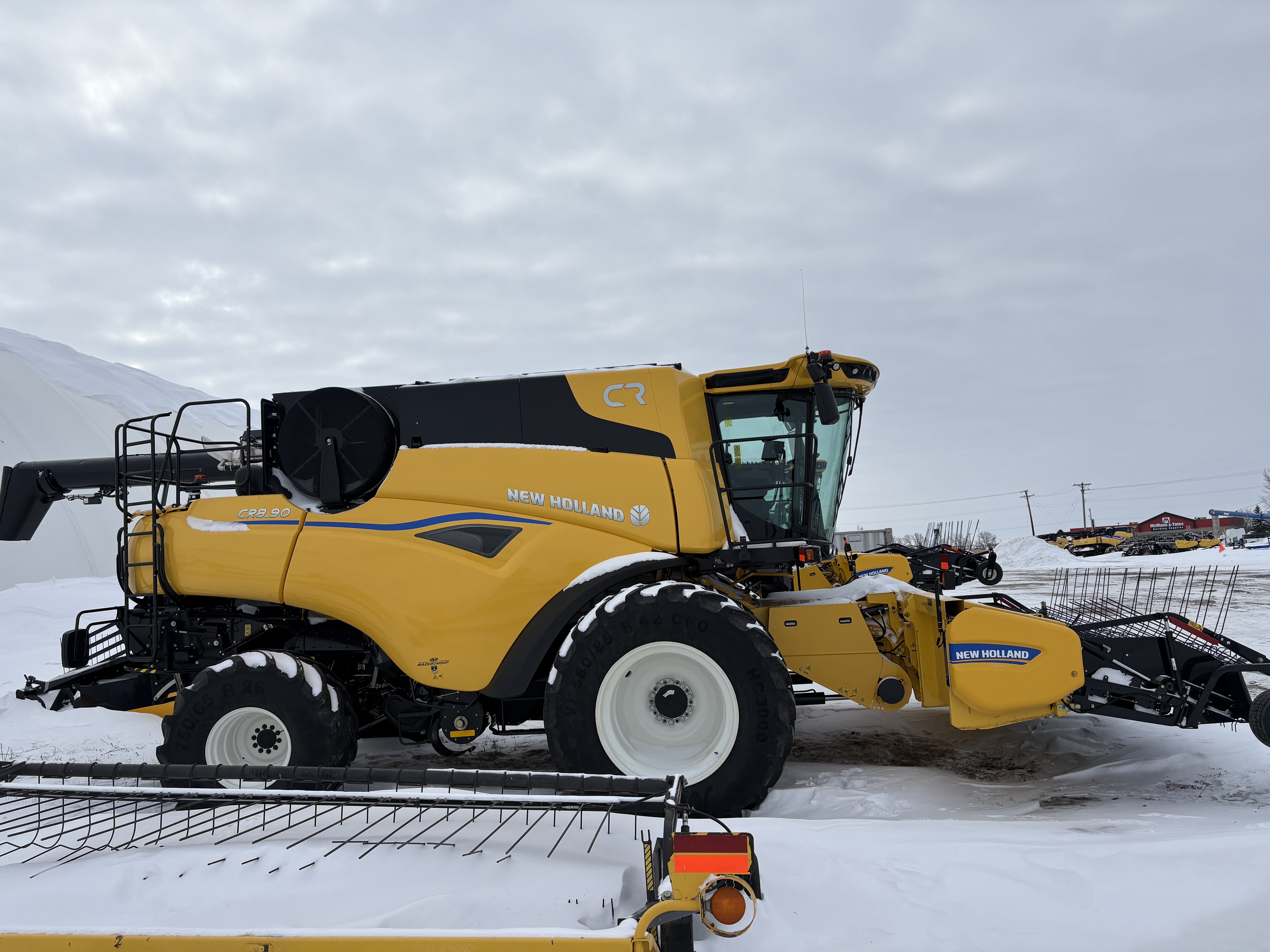 2024 New Holland CR8.90Z Combine