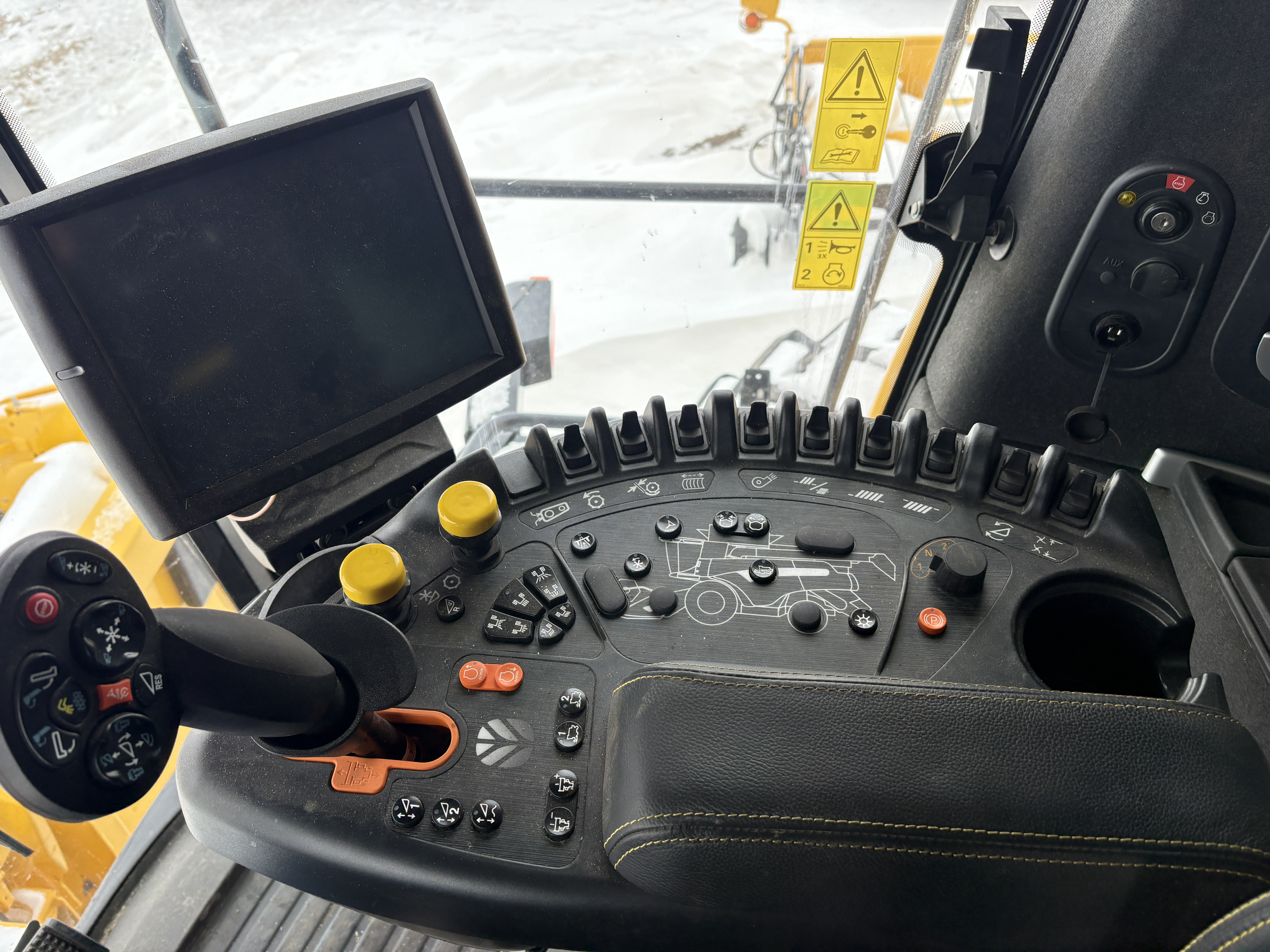 2024 New Holland CR8.90Z Combine