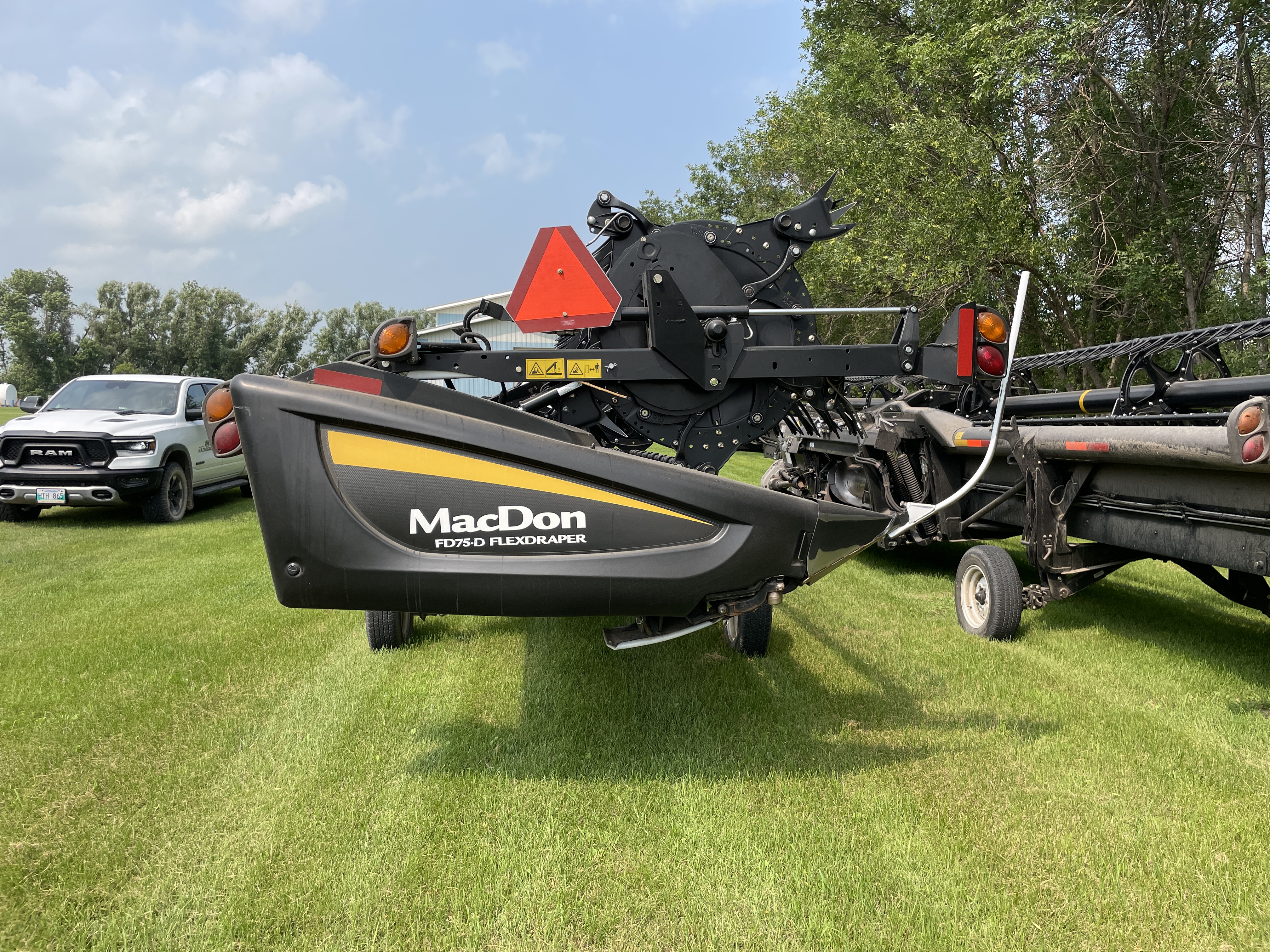2017 MacDon FD75-40 Header Draper Flex