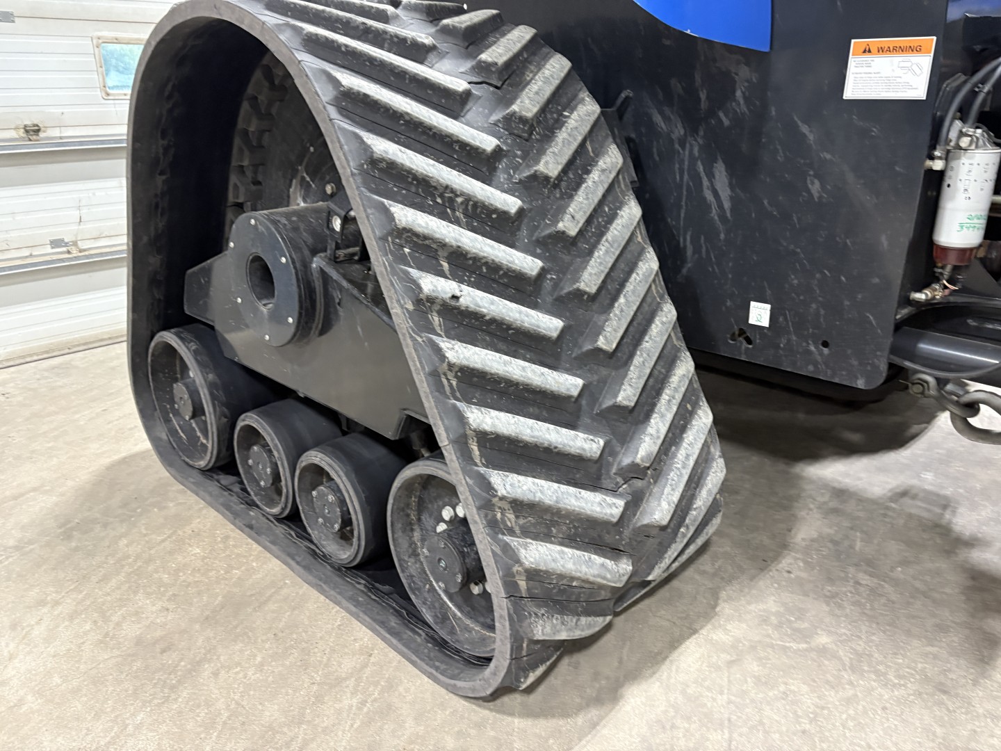 2017 New Holland T9.645 Tractor Rubber Track