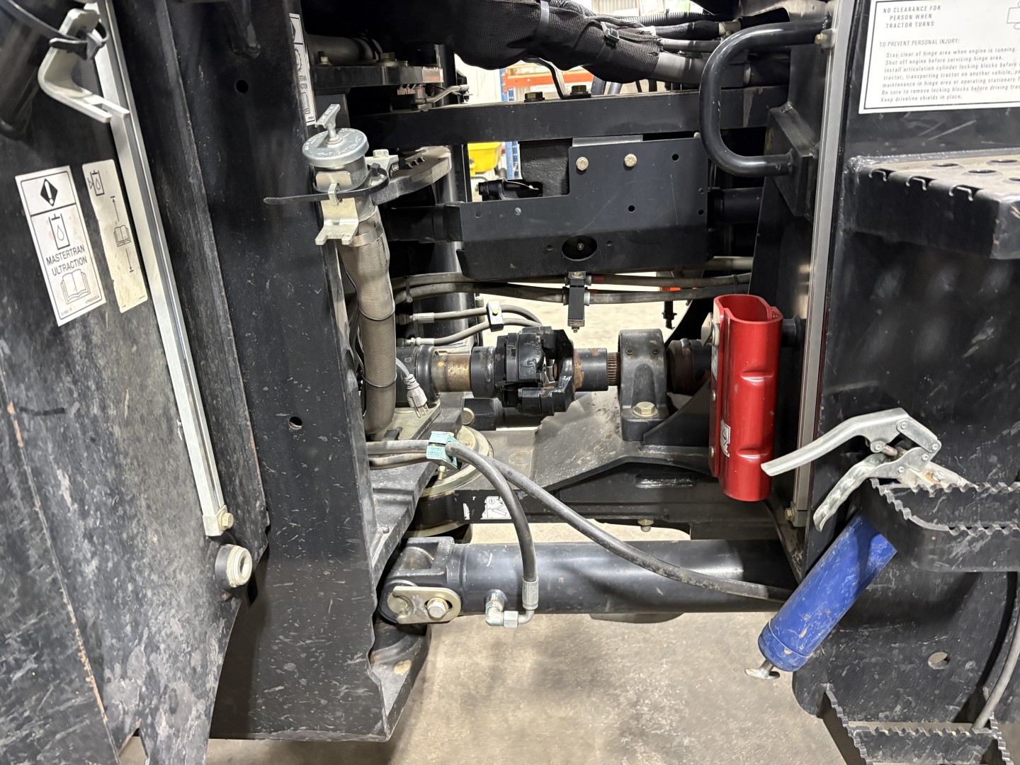 2017 New Holland T9.645 Tractor Rubber Track