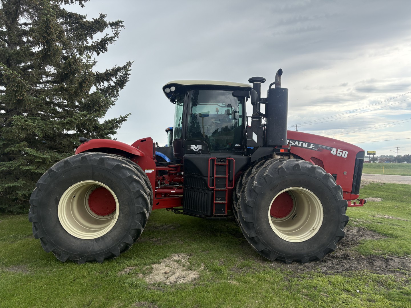 2012 Versatile 450 Tractor 4WD
