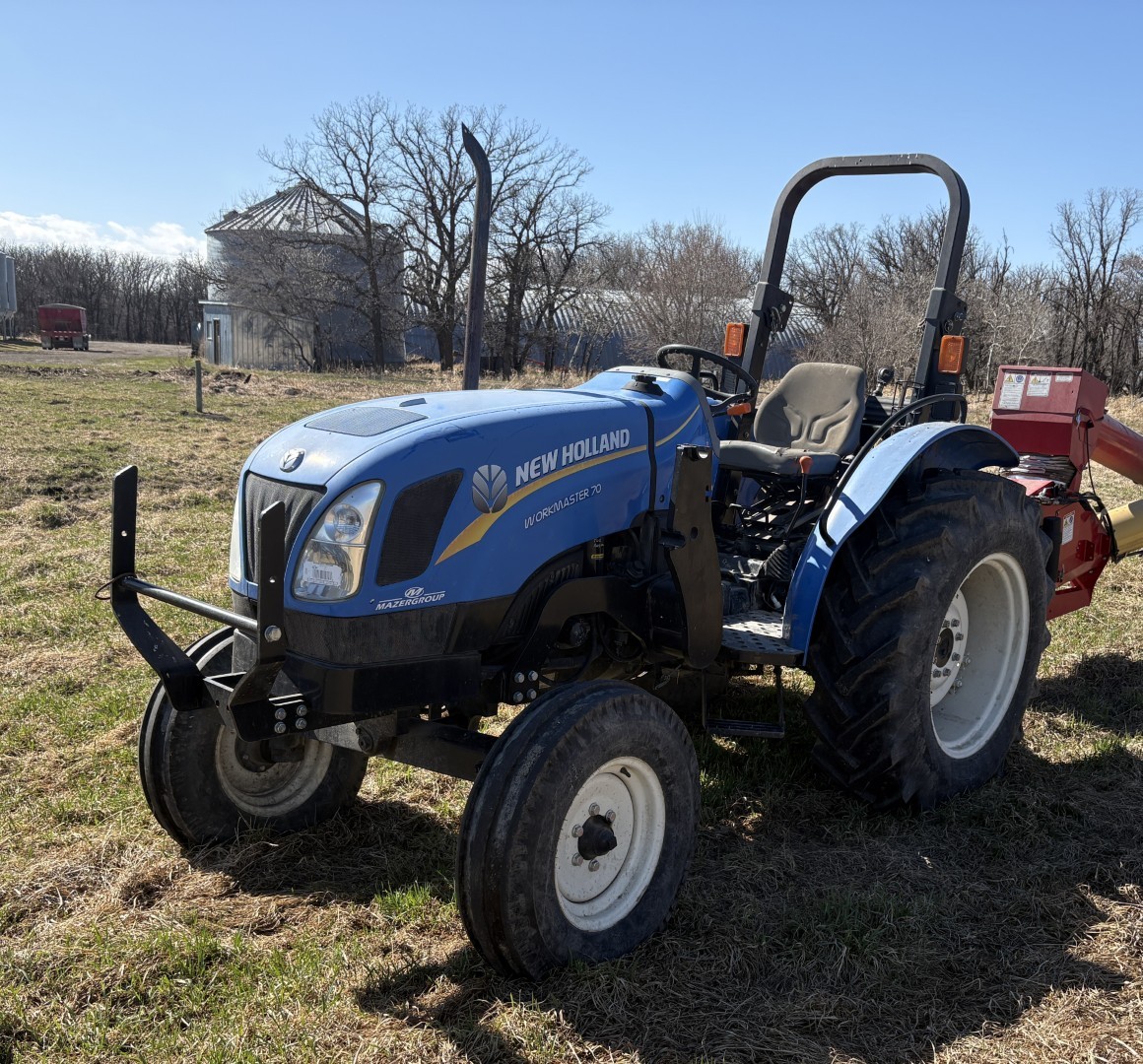 2016 New Holland WRKMSTR 70 Tractor
