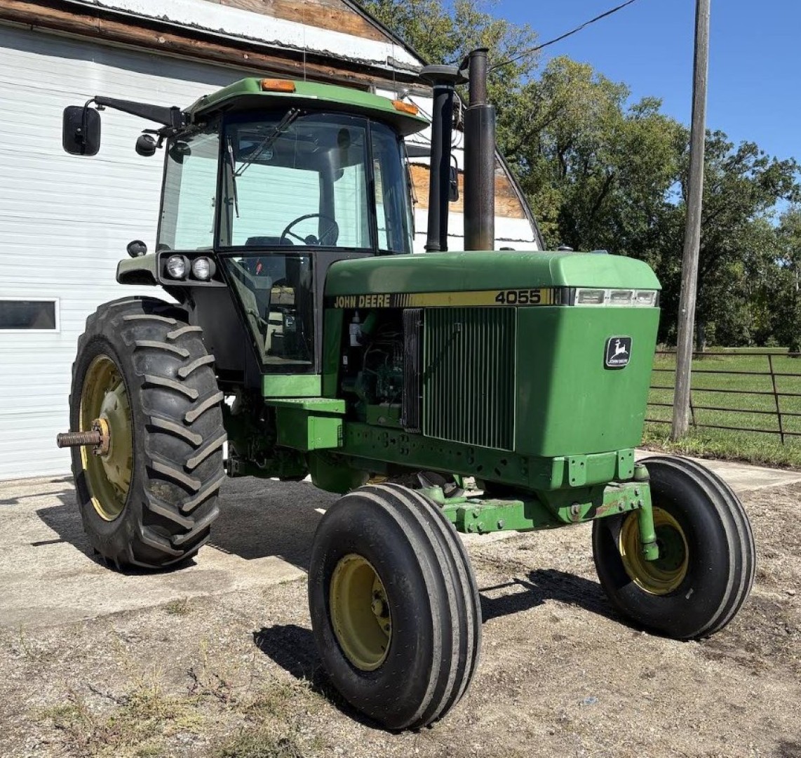 1990 John Deere 4055 Tractor