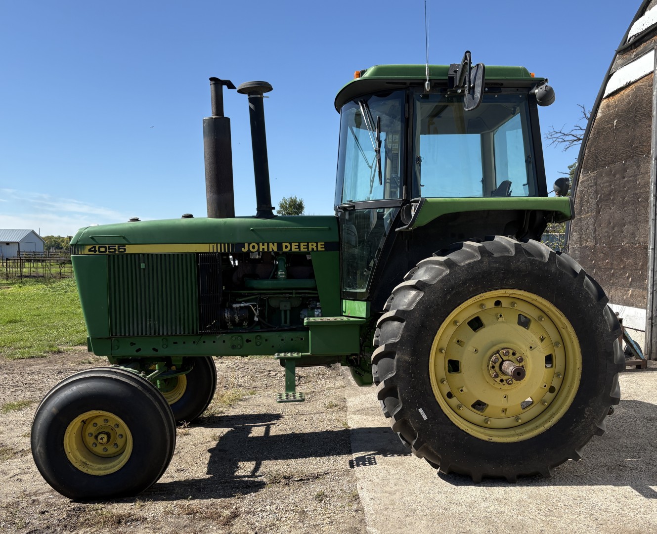 1990 John Deere 4055 Tractor