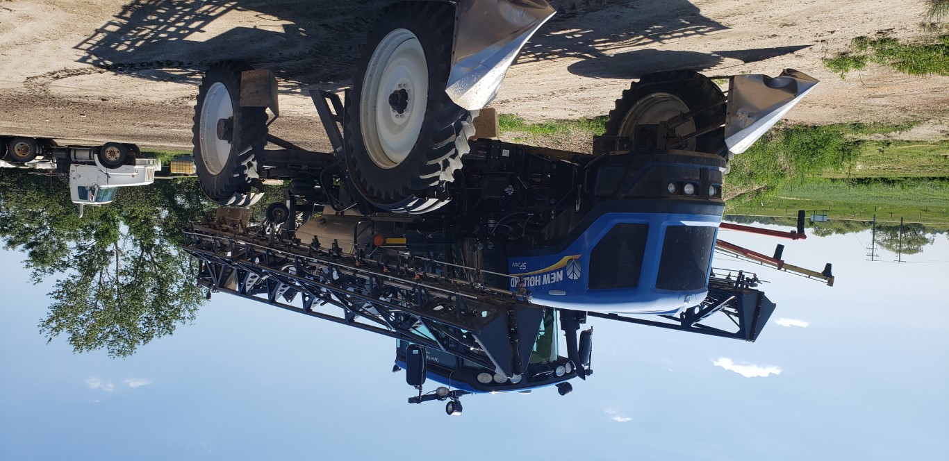 2011 New Holland SP.240R Sprayer/High Clearance