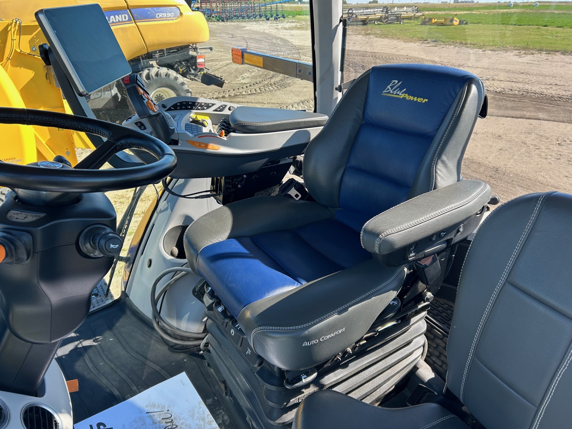 2022 New Holland T8.410 Tractor