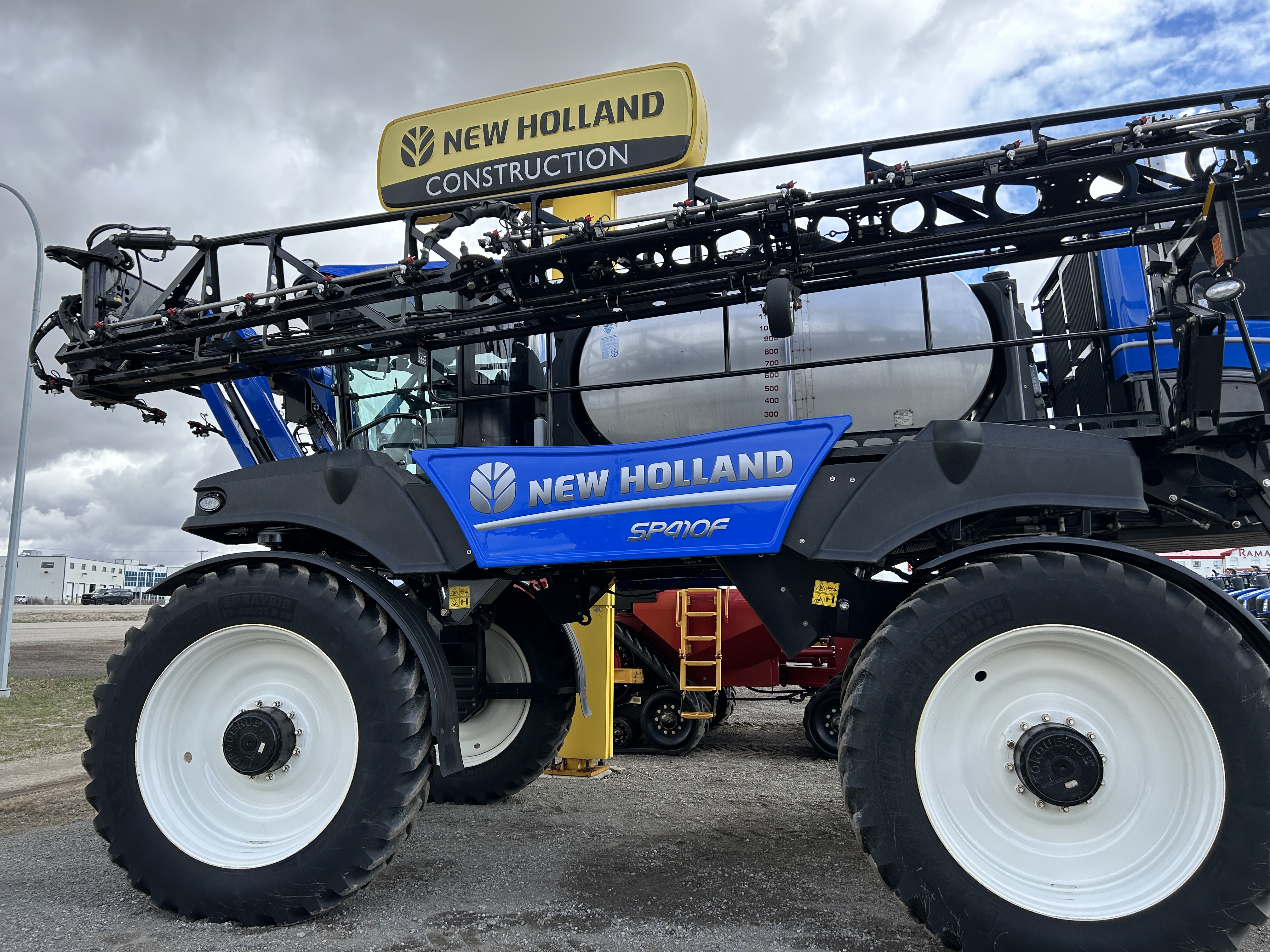 2023 New Holland SP.410F Sprayer/High Clearance