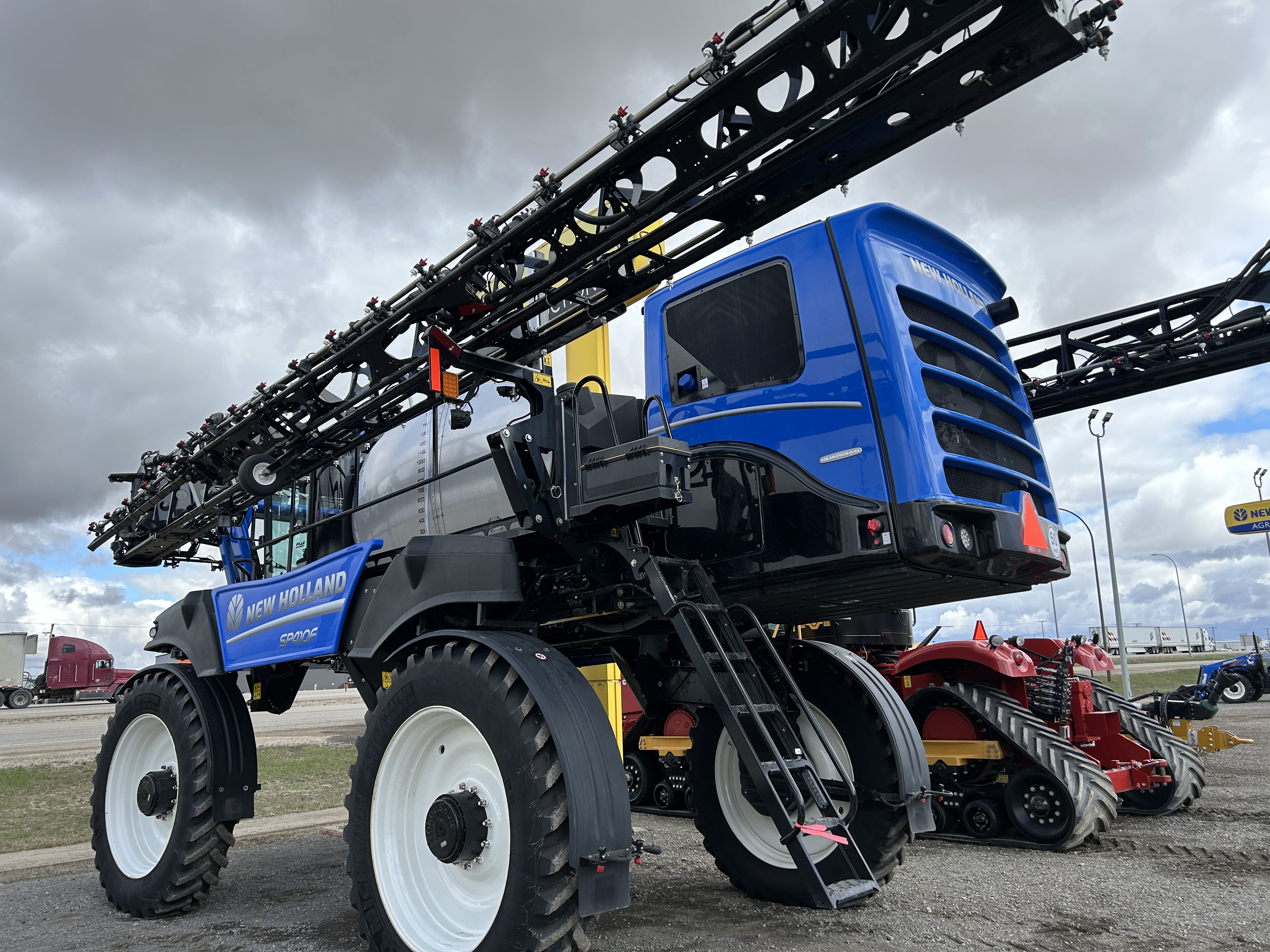 2023 New Holland SP.410F Sprayer/High Clearance