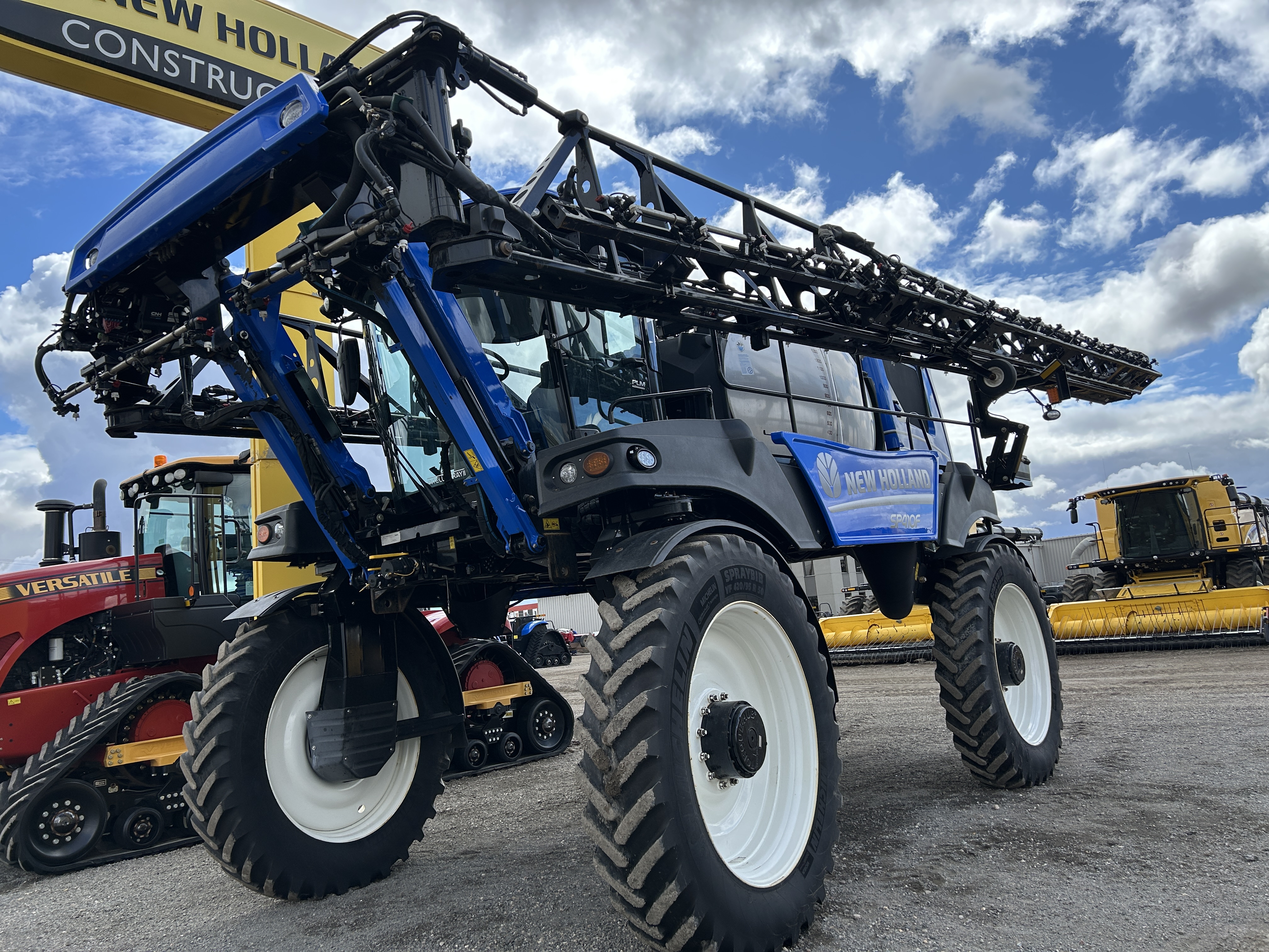 2023 New Holland SP.410F Sprayer/High Clearance
