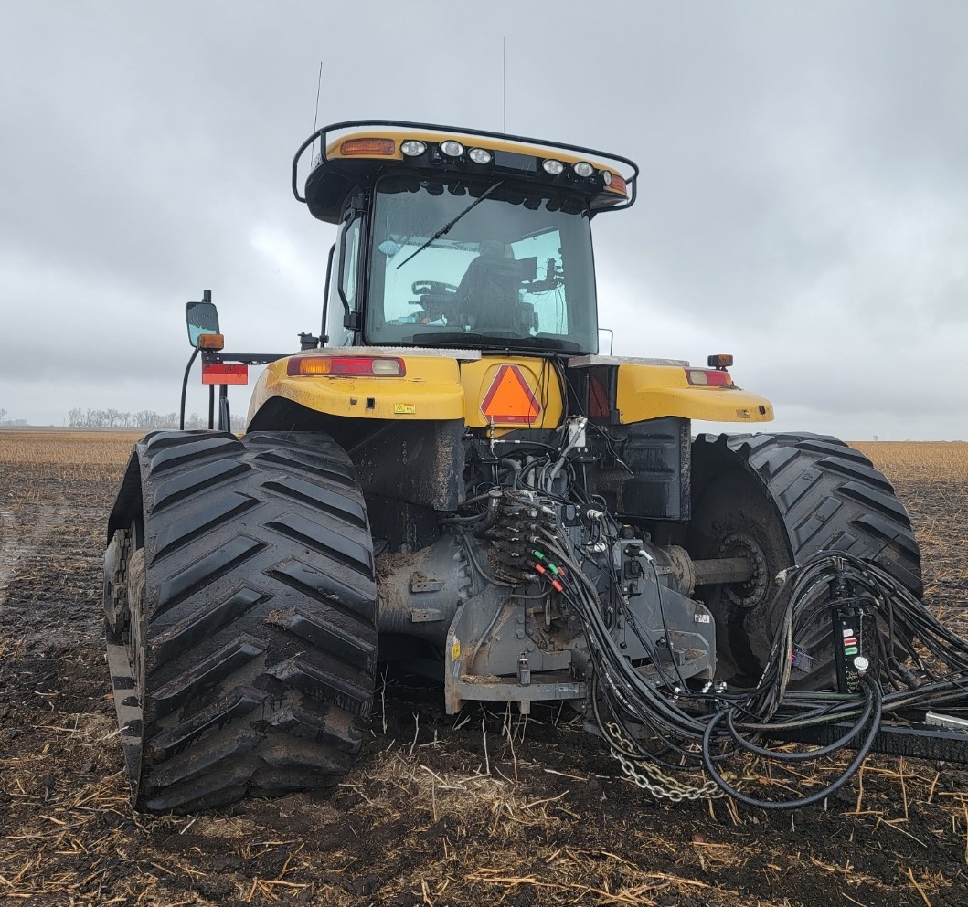 2012 Challenger MT865C Tractor Rubber Track