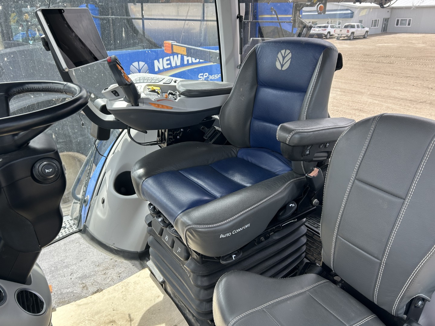 2022 New Holland T8.350 Tractor
