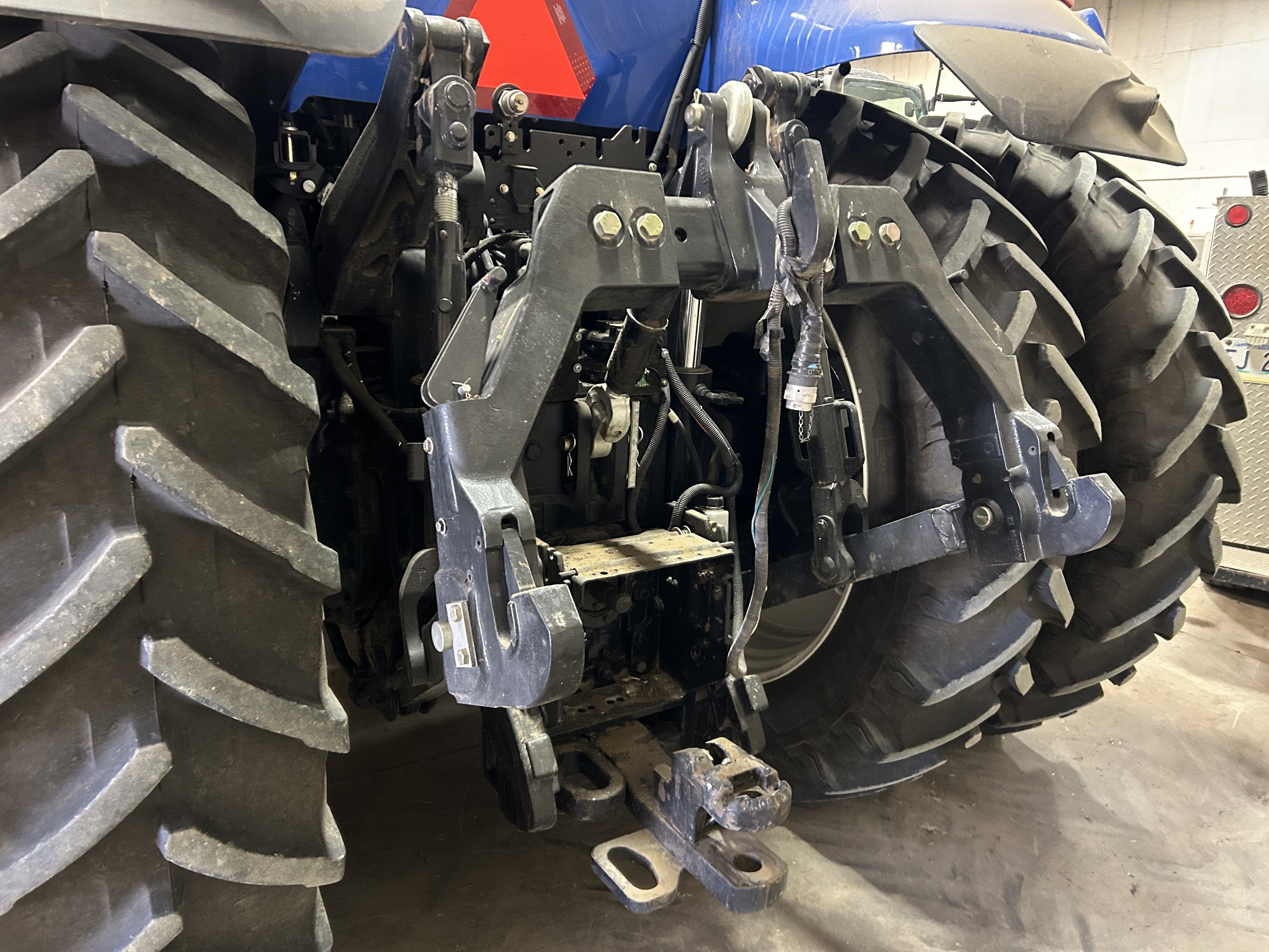 2022 New Holland T8.350 Tractor