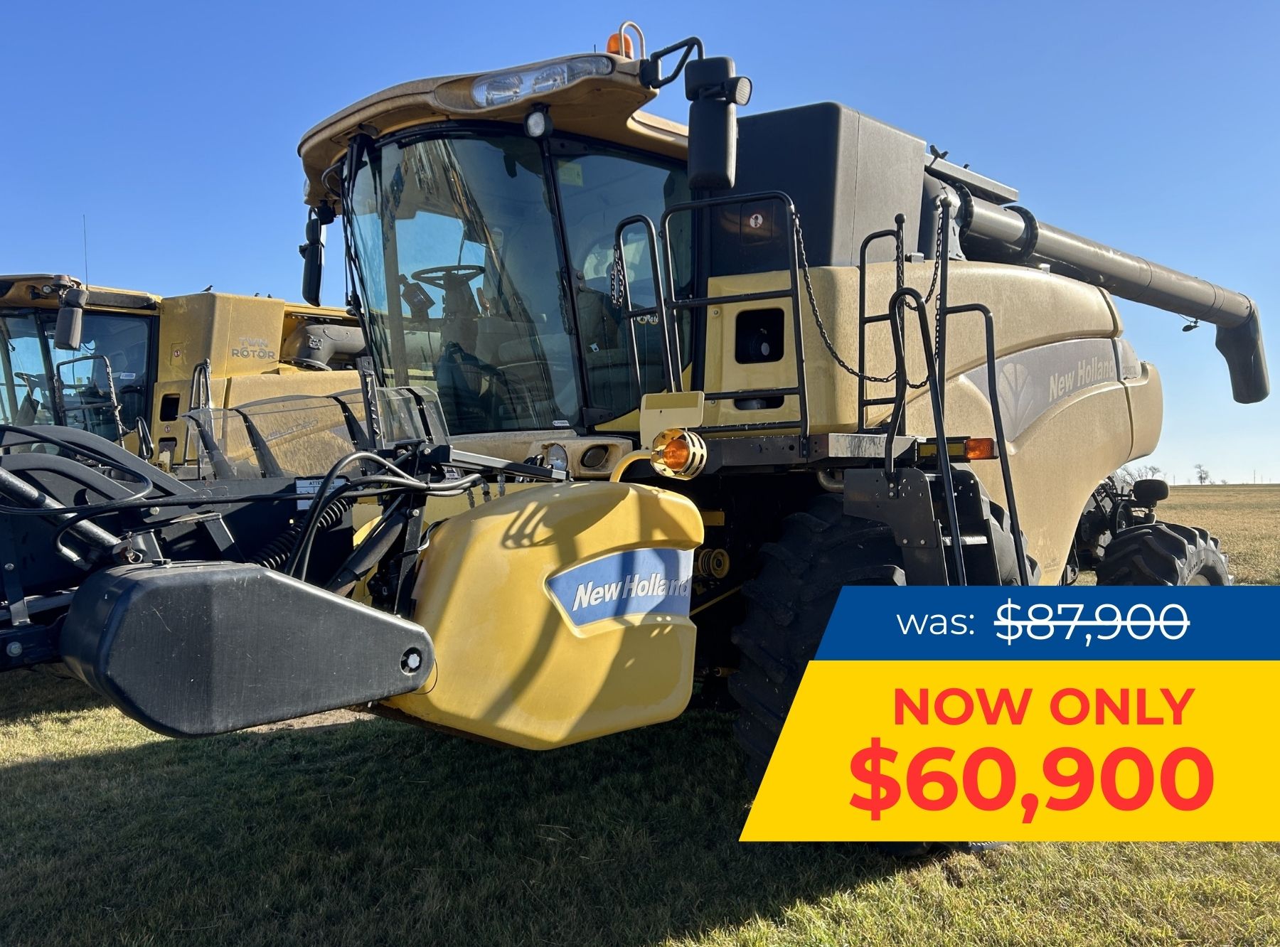 2007 New Holland CR9070 Combine