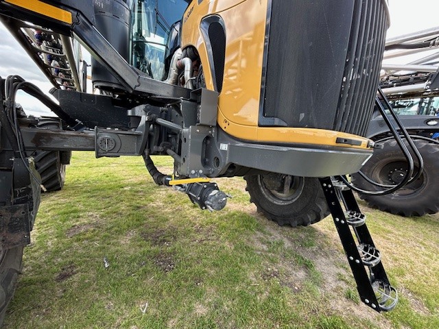 2022 RoGator RG1100C Sprayer/High Clearance